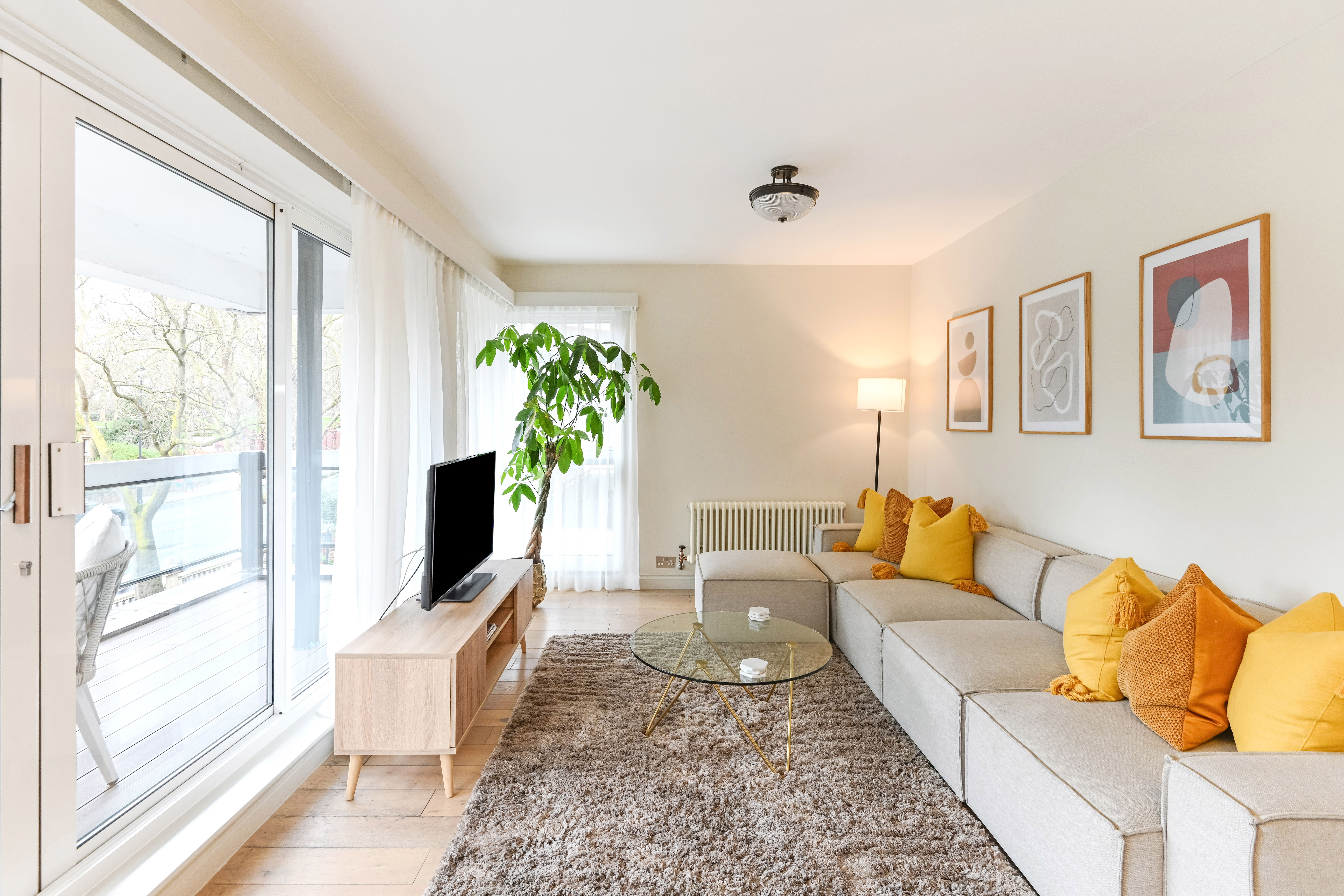 House Brompton Kensington Kensington 8: Elegant 2-Bedroom Apartment with Concierge Service, Kensington