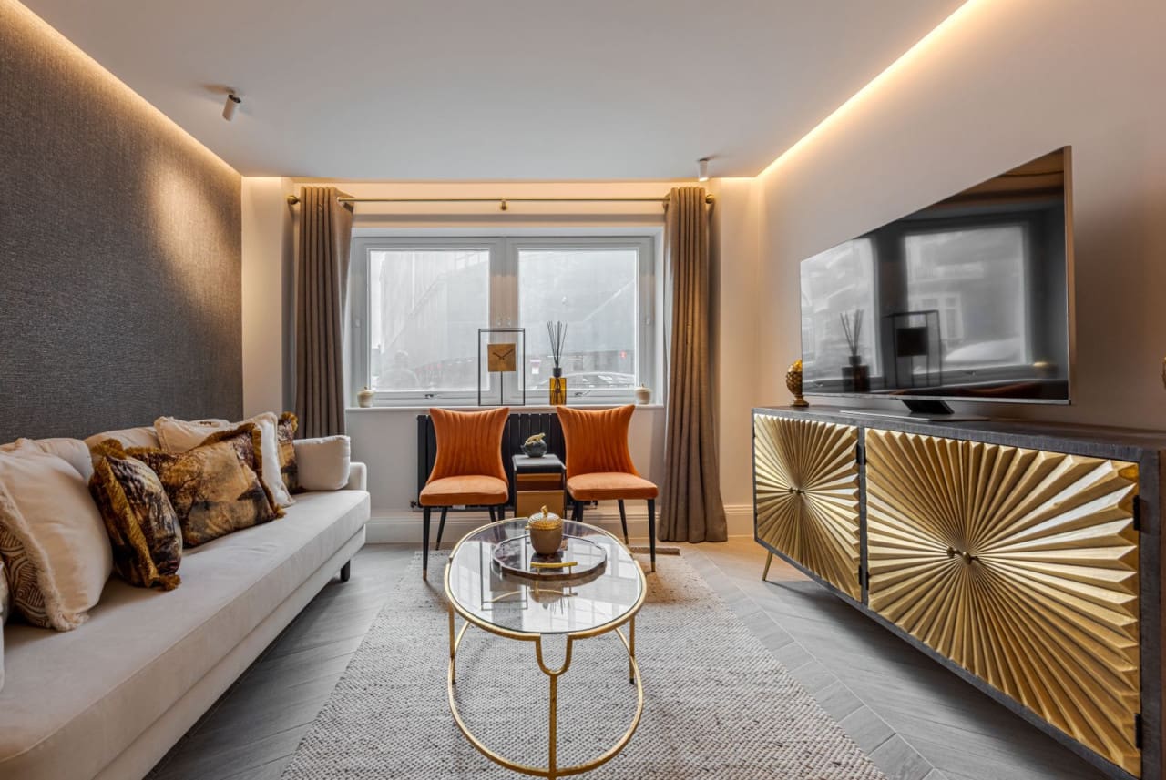 House Brompton Knightsbridge Knightsbridge 15: Opulent 2-Bedroom Apartment with Hyde Park Views, Knightsbridge