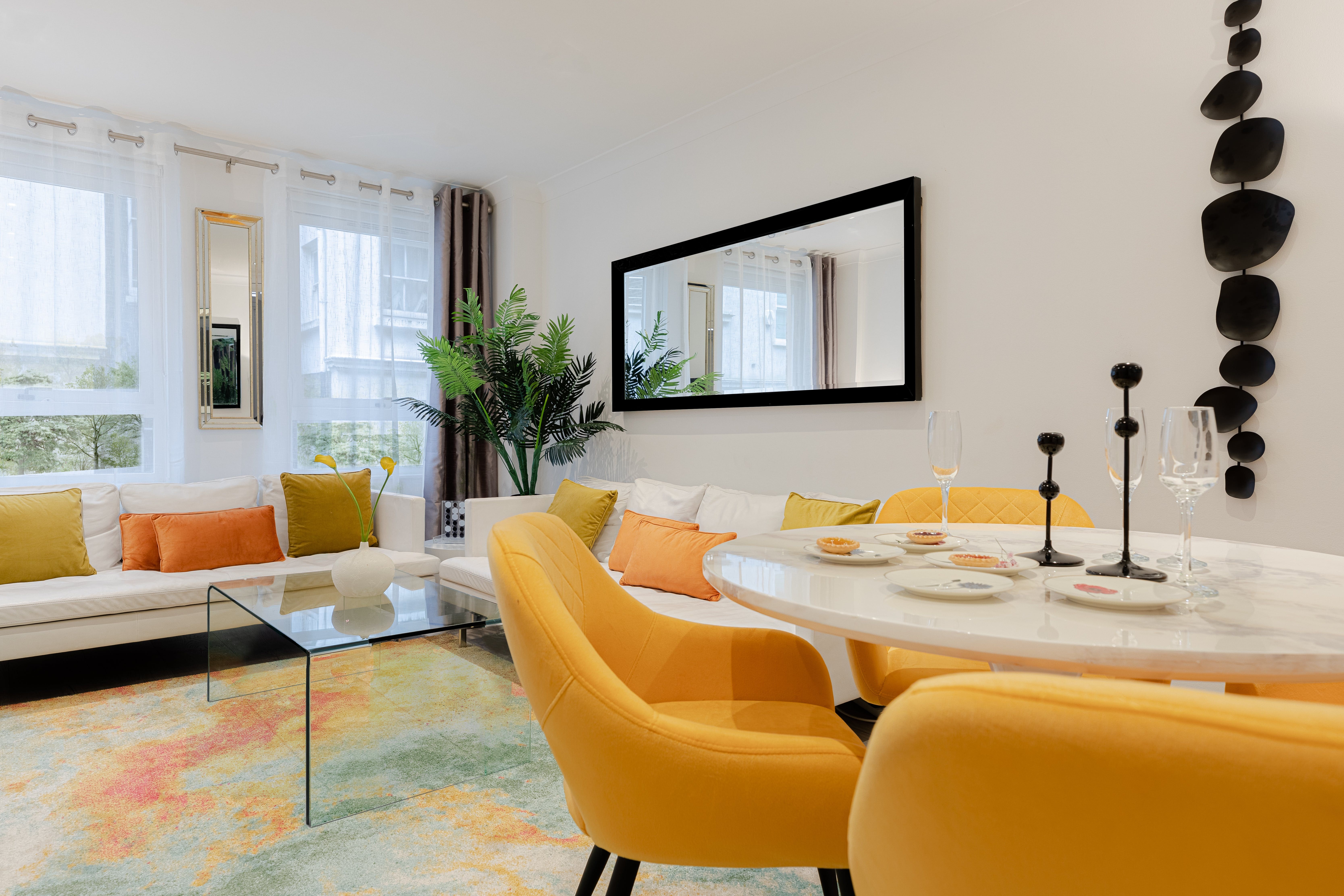 House Brompton Knightsbridge Knightsbridge 36: Luxurious 3-Bedroom Apartment with Rooftop Terrace, Knightsbridge