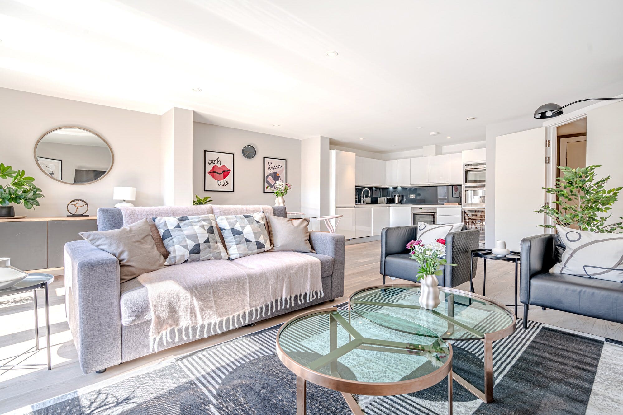 House Bull CoventGarden: Chic 2-Bedroom Apartment Near Theatres and Dining, Covent Garden