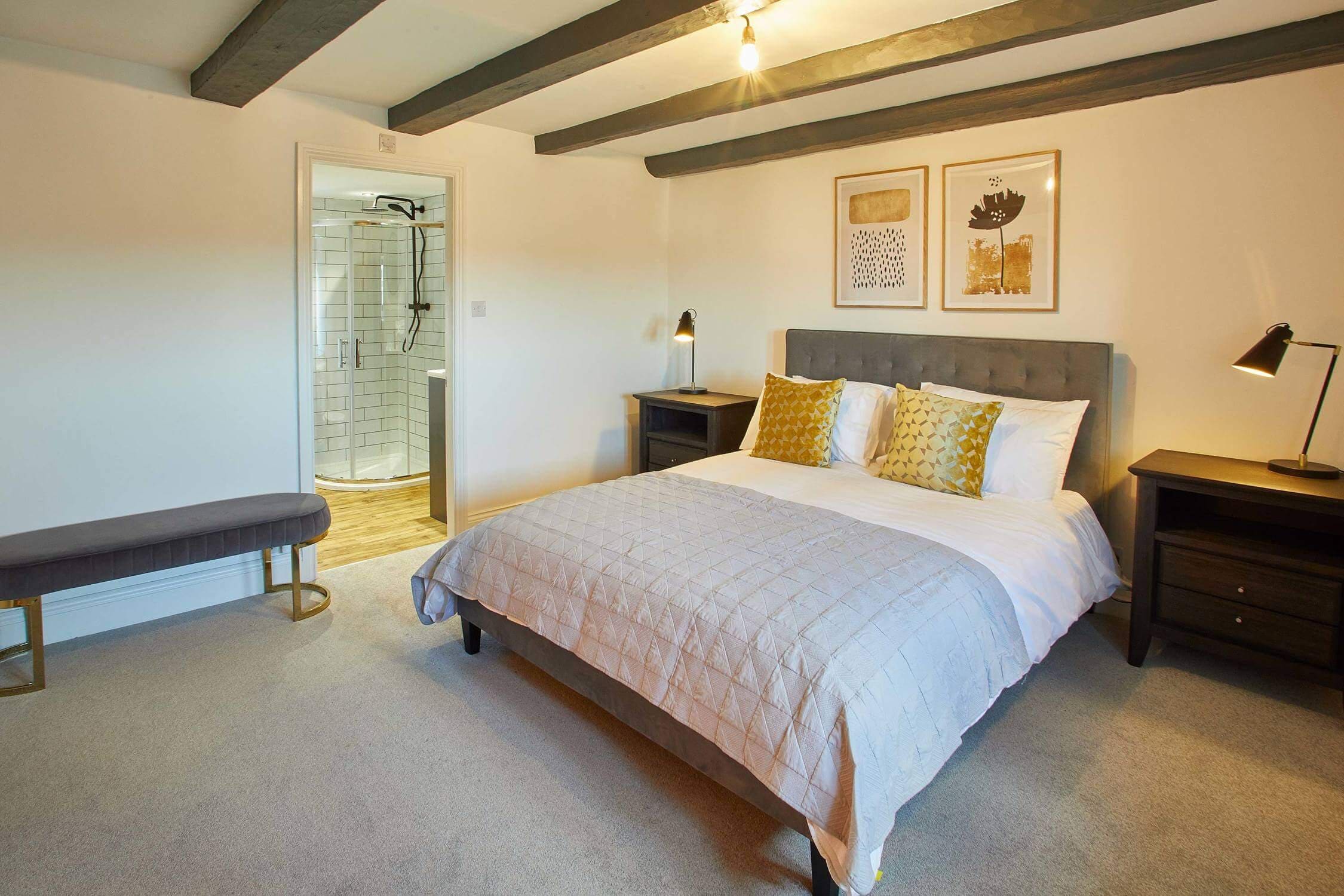 House Caedmon Whitby Whitby: Charming 5-Bedroom Holiday Cottage with Seaviews in Whitby, North Yorkshire