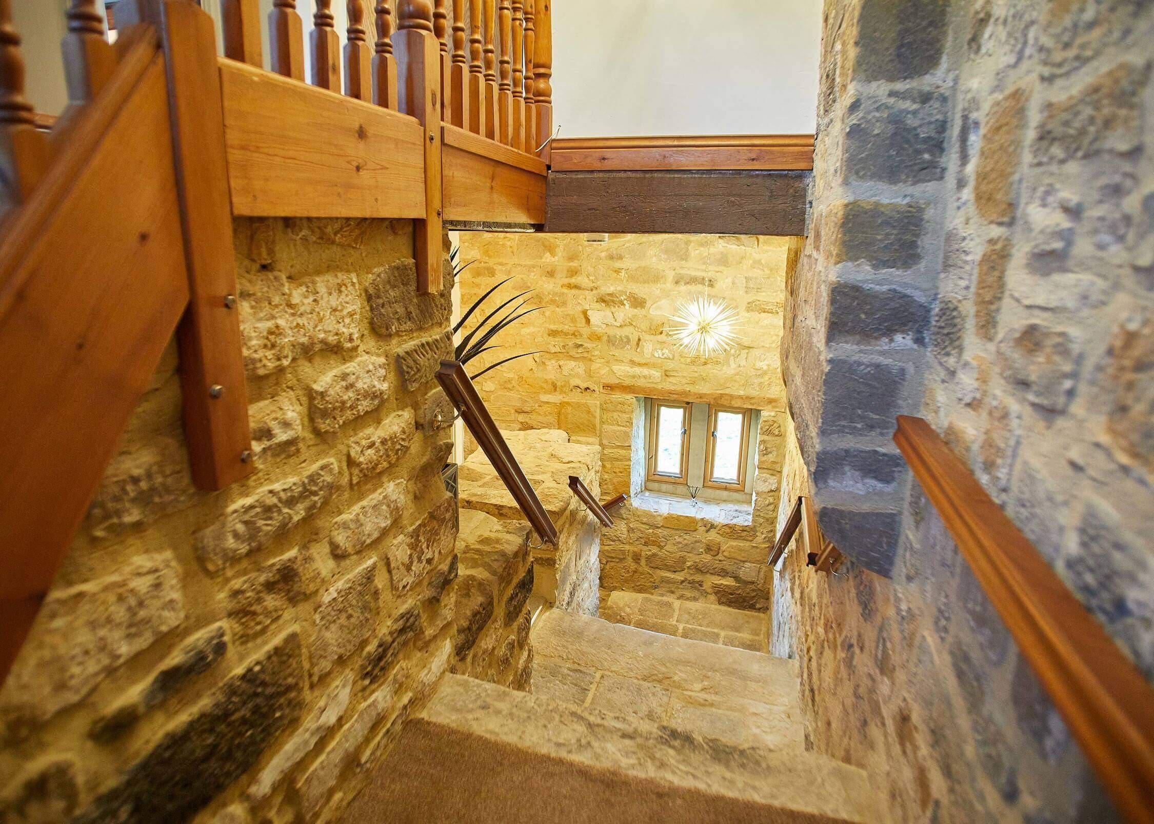 House Caedmon Whitby Whitby: Charming 5-Bedroom Holiday Cottage with Seaviews in Whitby, North Yorkshire