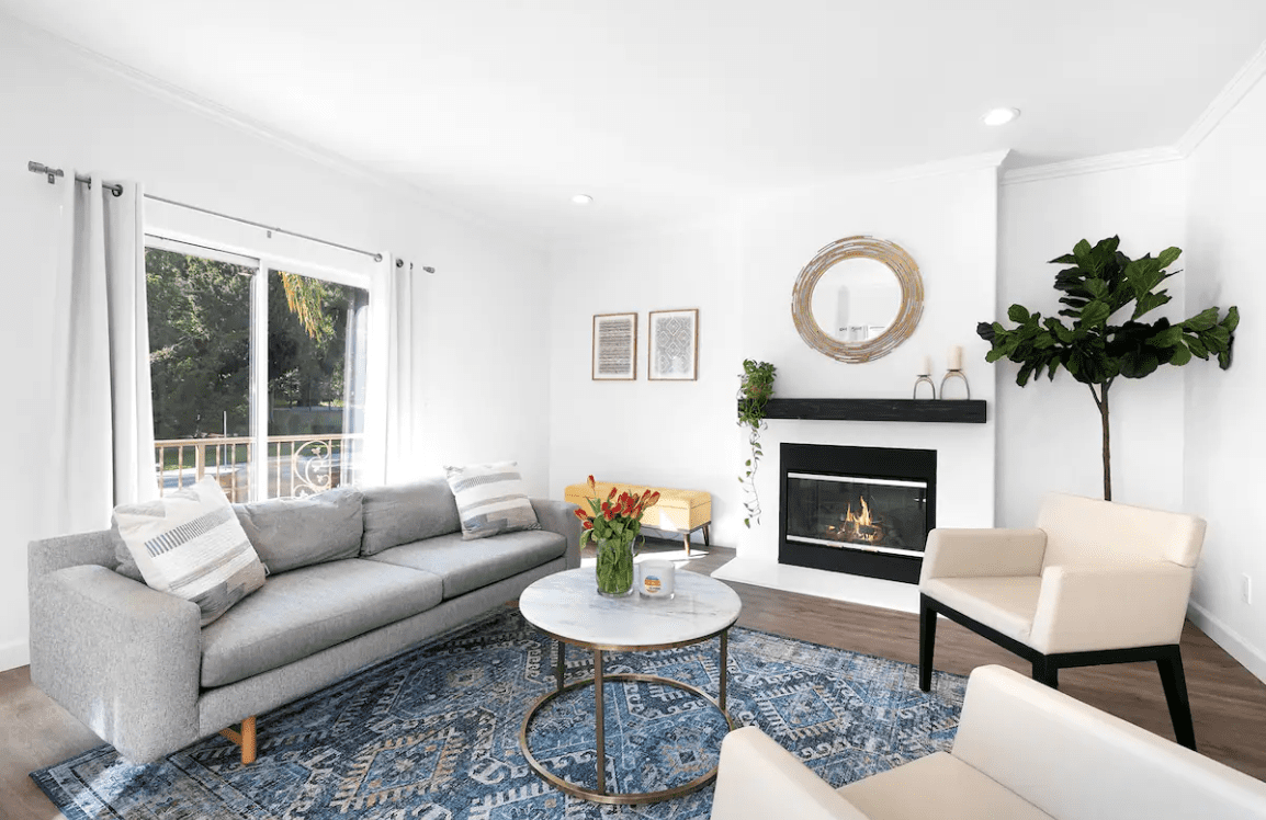 House Cahuenga Hollywood Hollywood Hills 2: Luxury 3-Bedroom Apartment with Family-Friendly Features, Hollywood Hills