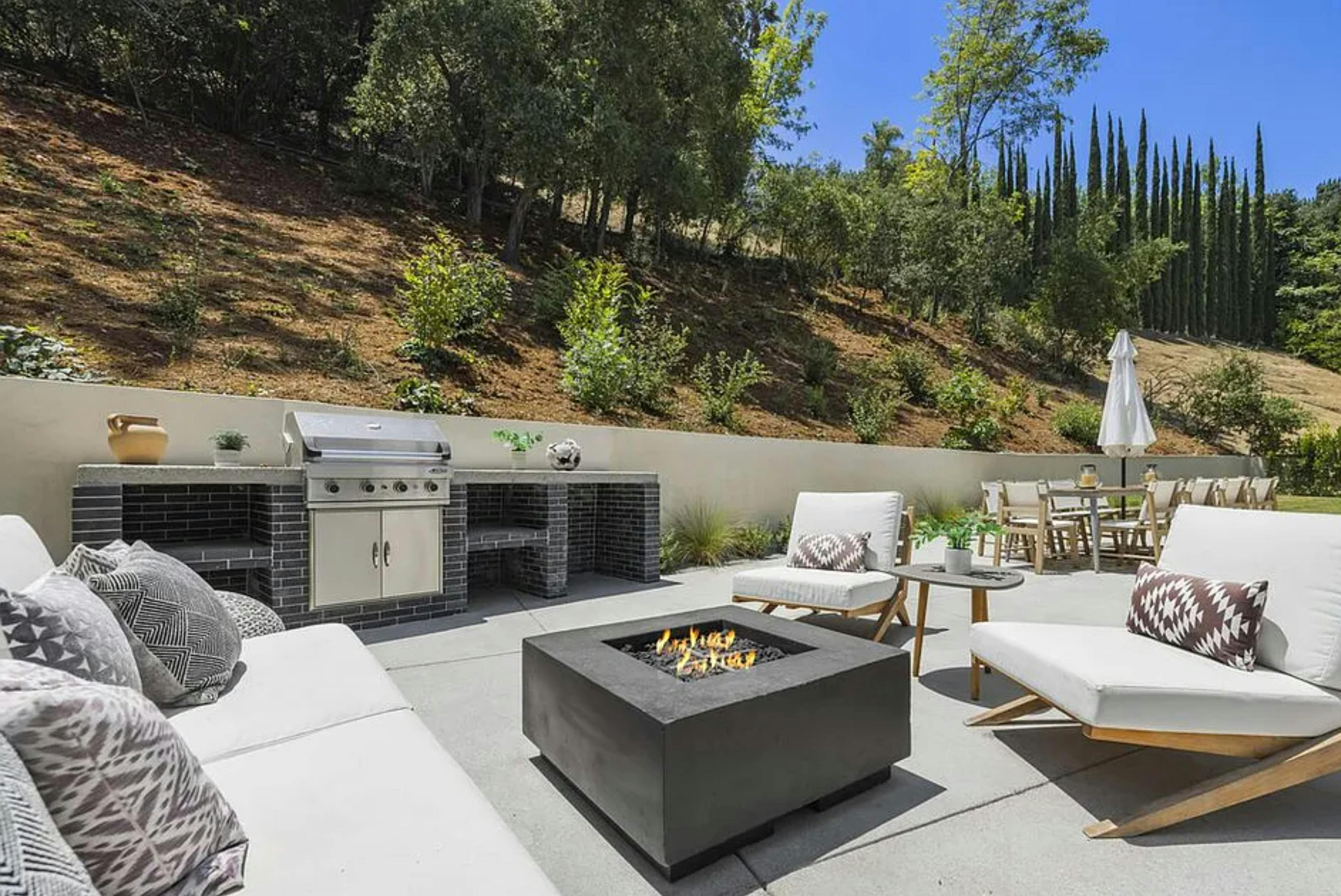 House Cahuenga StudioCity: Luxury 4-Bedroom Villa with Seaview and BBQ, Studio City