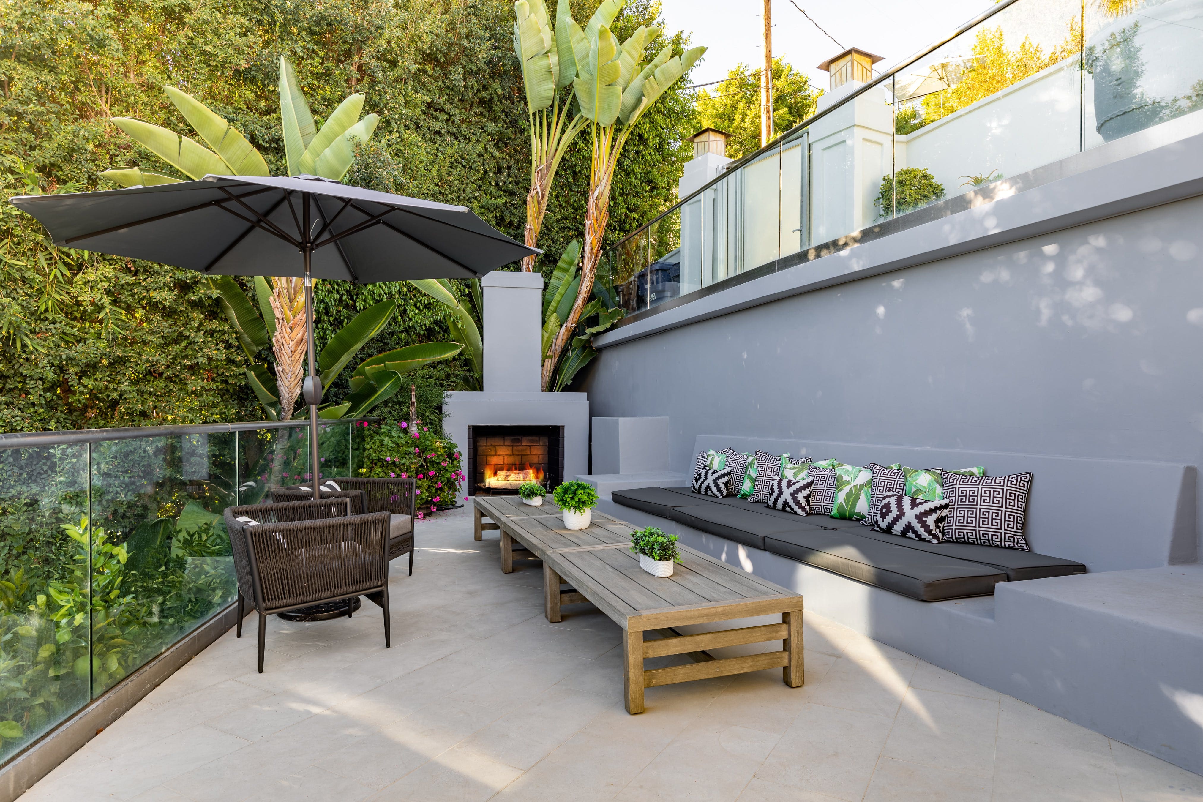 House Cahuenga WestHollywood: Spacious 5-Bedroom Apartment with Infinity Pool, West Hollywood