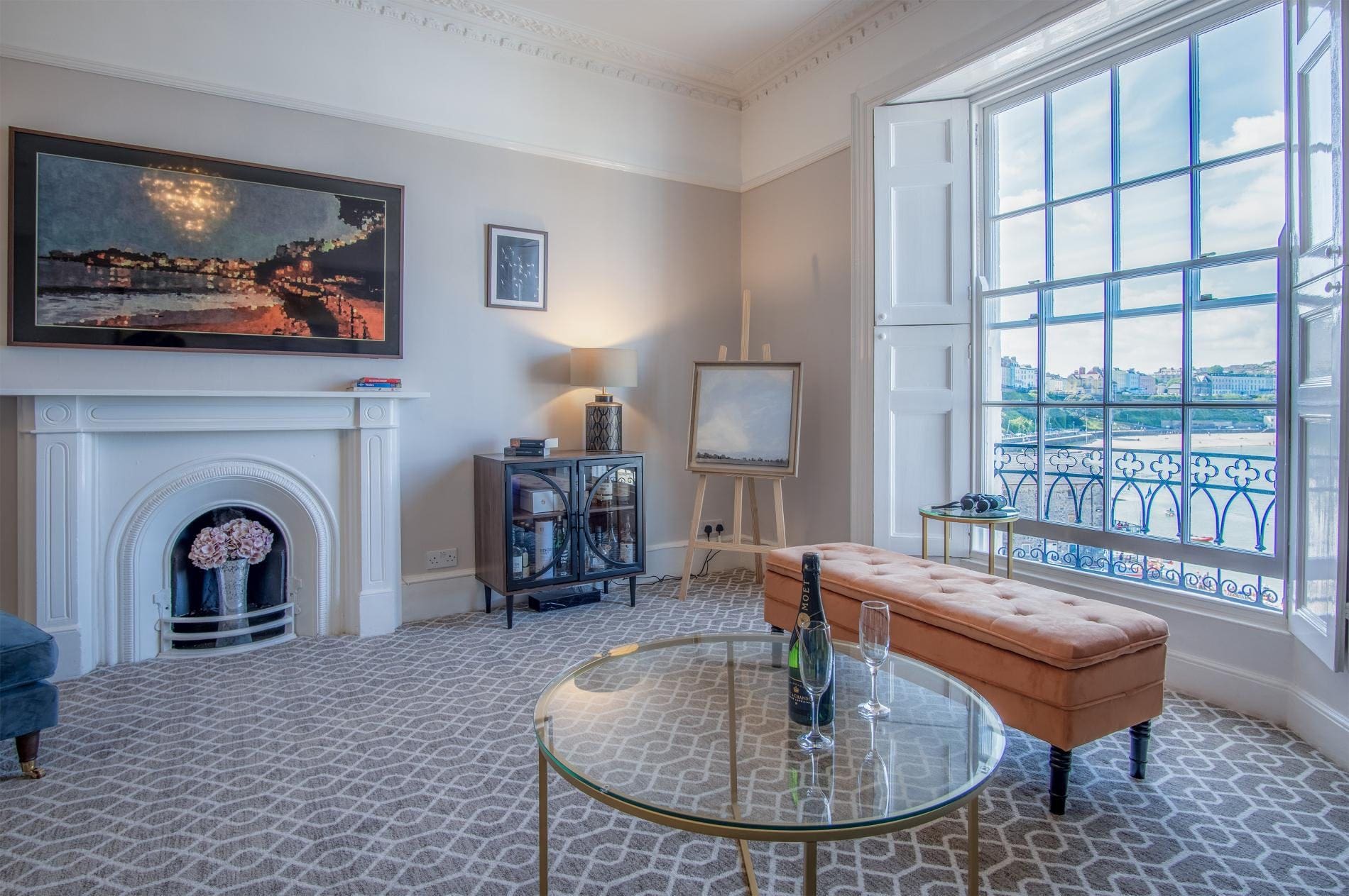 House Caldey Tenby: Spacious 6-Bedroom Luxury Apartment with Seaview, Tenby