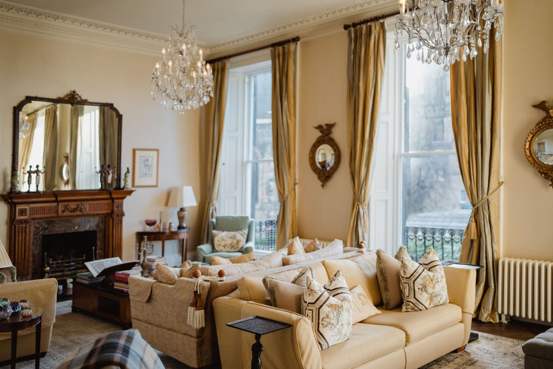 House Calton Edinburgh Edinburgh: Elegant 4-Bedroom Luxury Apartment, Perfect for Families, Edinburgh