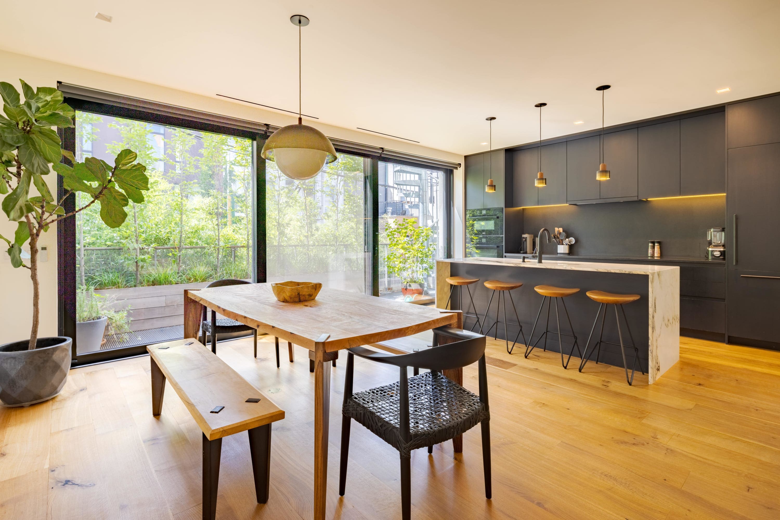 House Calyer Greenpoint: Luxury 3-Bedroom Villa with BBQ and Air-Con, Greenpoint