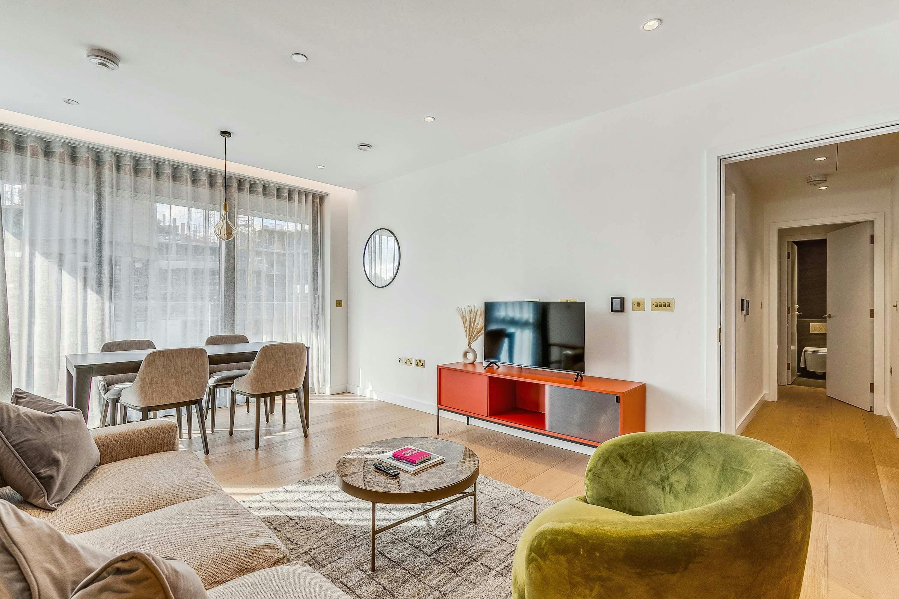 House Camley KingsCross: Luxury 2-Bedroom Townhouse with Modern Amenities, Kings Cross
