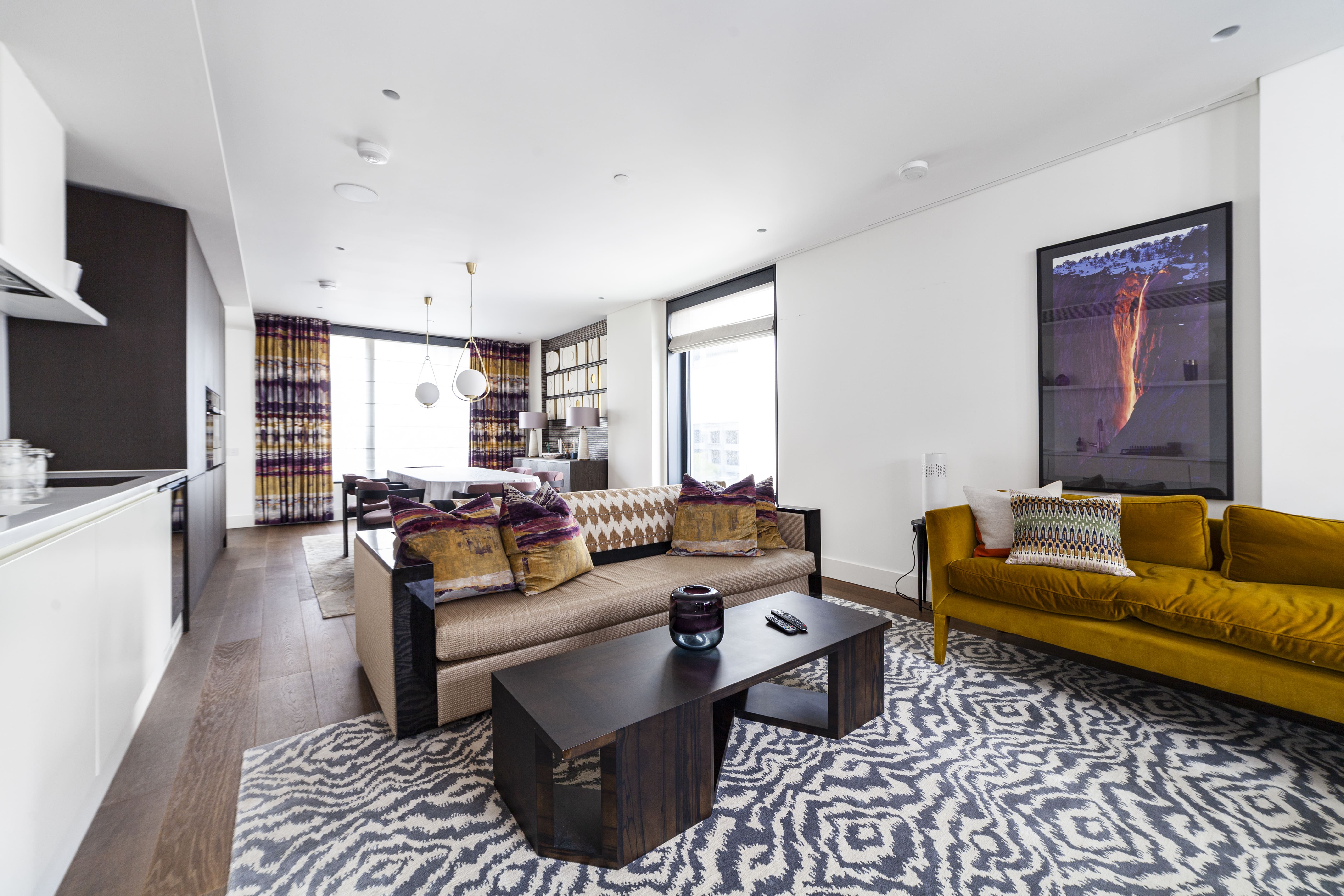 House Carnaby Soho Soho 11: Luxury 3-Bedroom Apartment with Family-Friendly Features, Soho