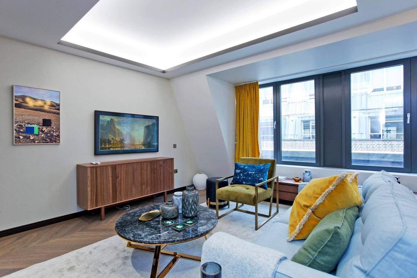 House Carnaby Soho Soho 6: Luxury 2-Bedroom Apartment with Modern Interiors, Soho