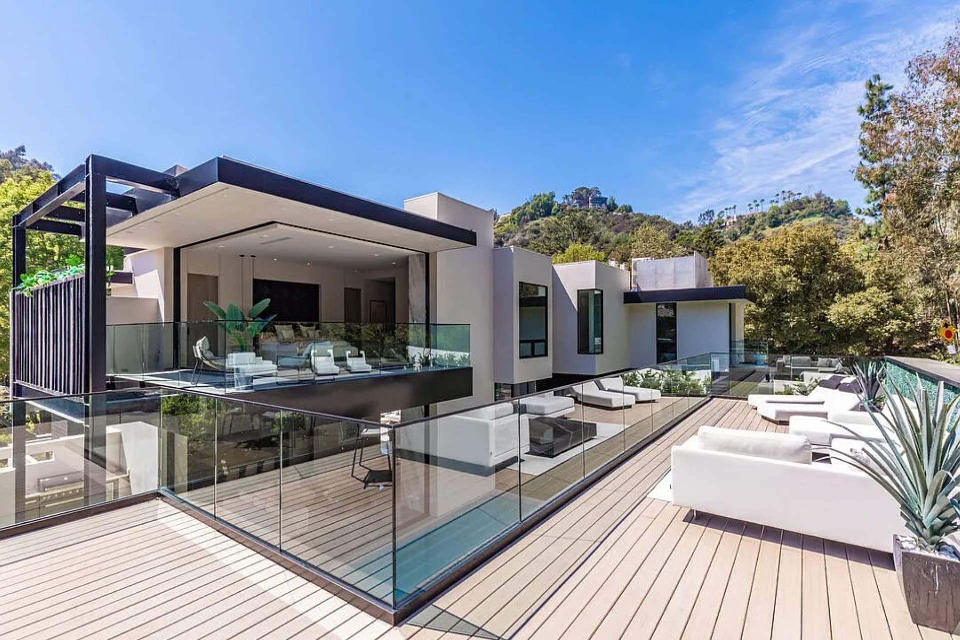 House Chaparral Bel Air Bel Air: Luxury 5-Bedroom Villa with Stunning Pool, Bel Air