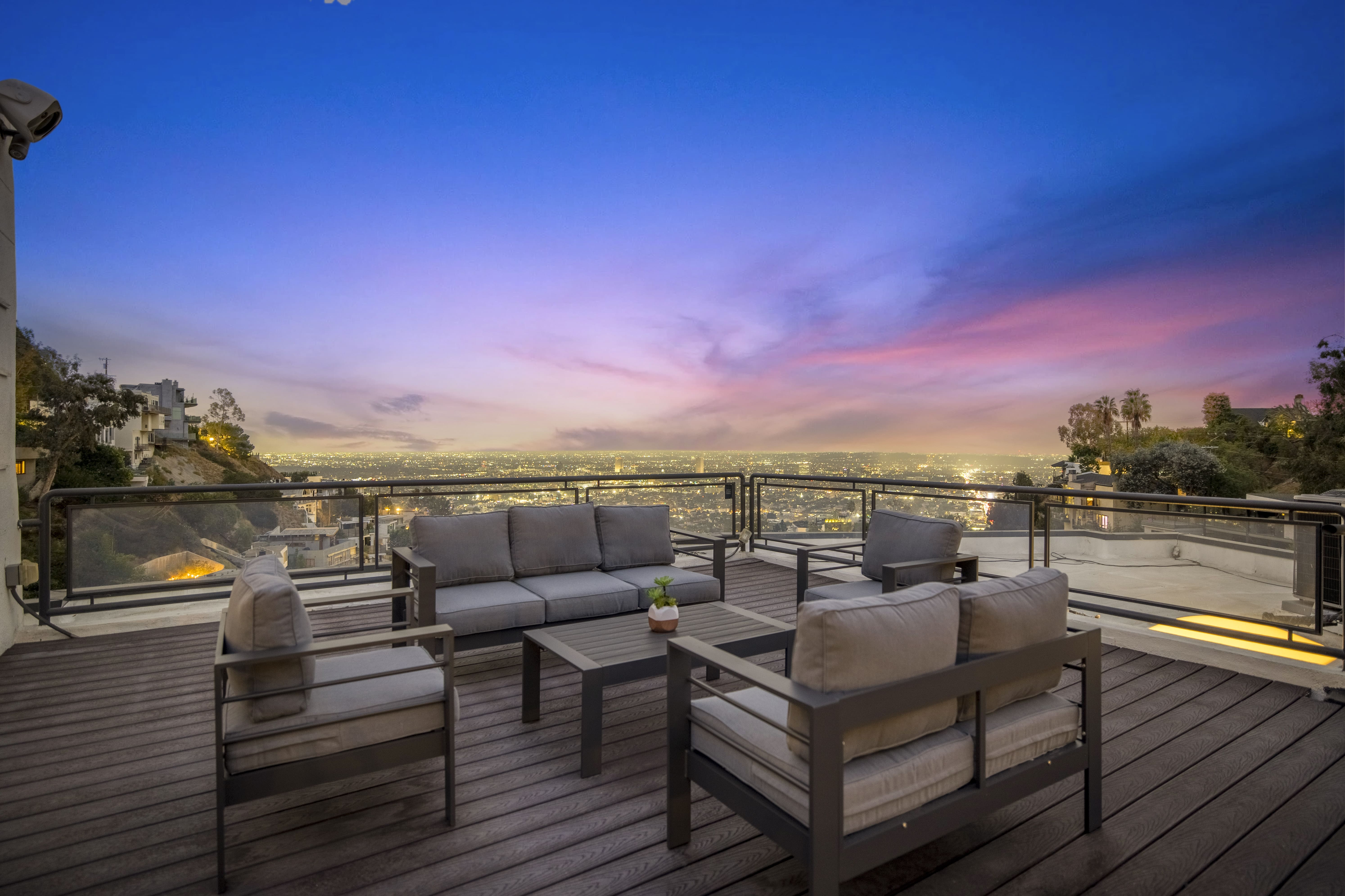 House Chaparral Hollywood: Luxury 5-Bedroom Villa with Rooftop Pool, Hollywood Hills