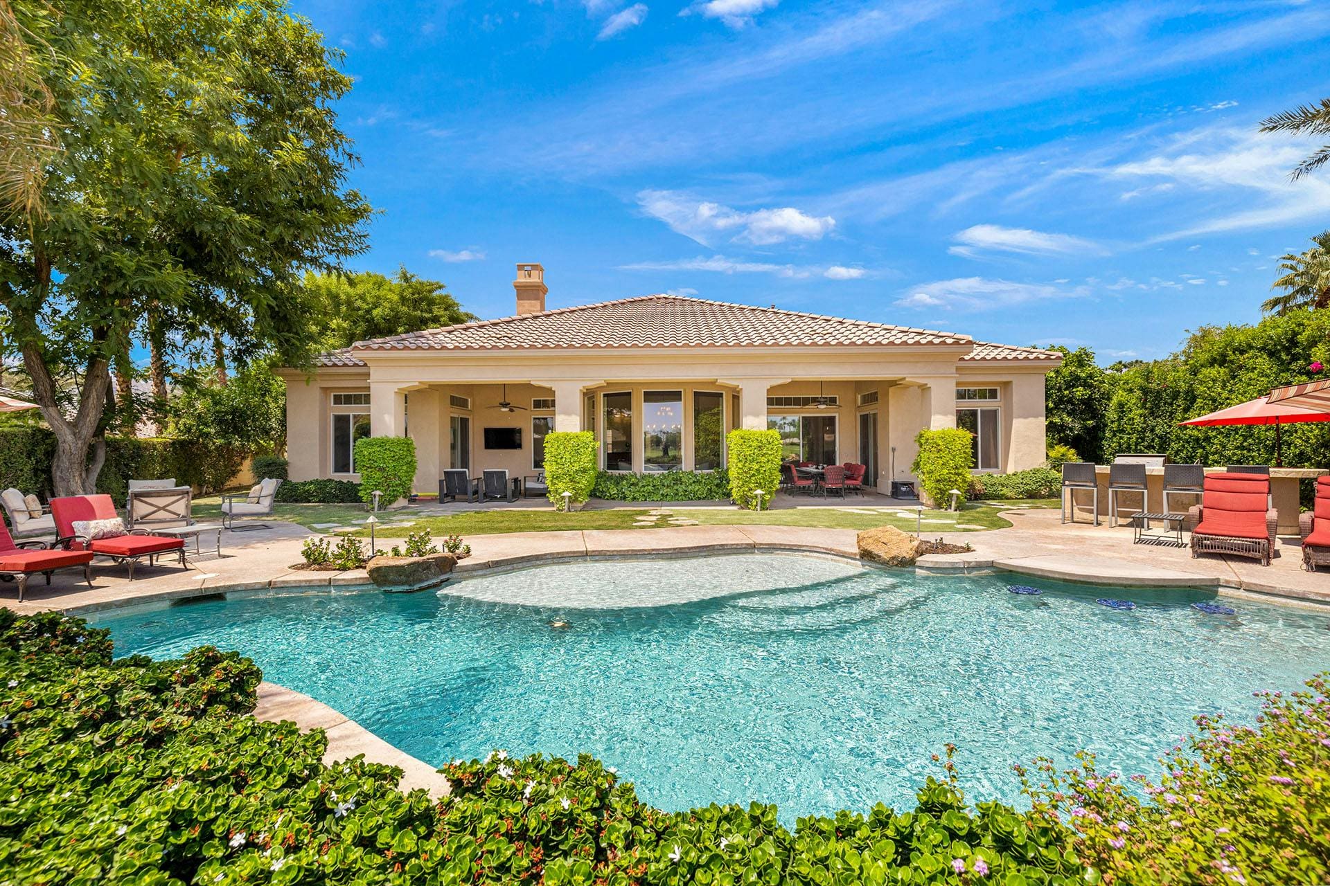 House Chaparral LaQuinta: Luxurious 5-Bedroom House with Pool and BBQ, La Quinta