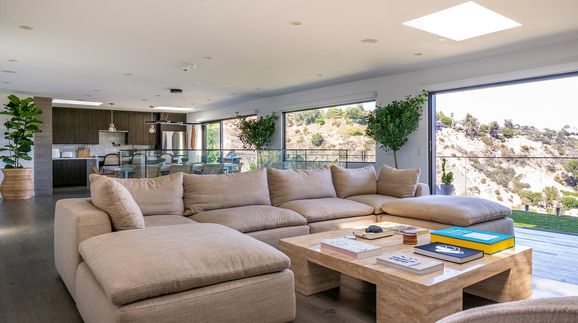 House Chaparral LaurelCanyon Laurel Canyon: Exquisite 3-Bedroom Apartment with Hot Tub, Los Angeles