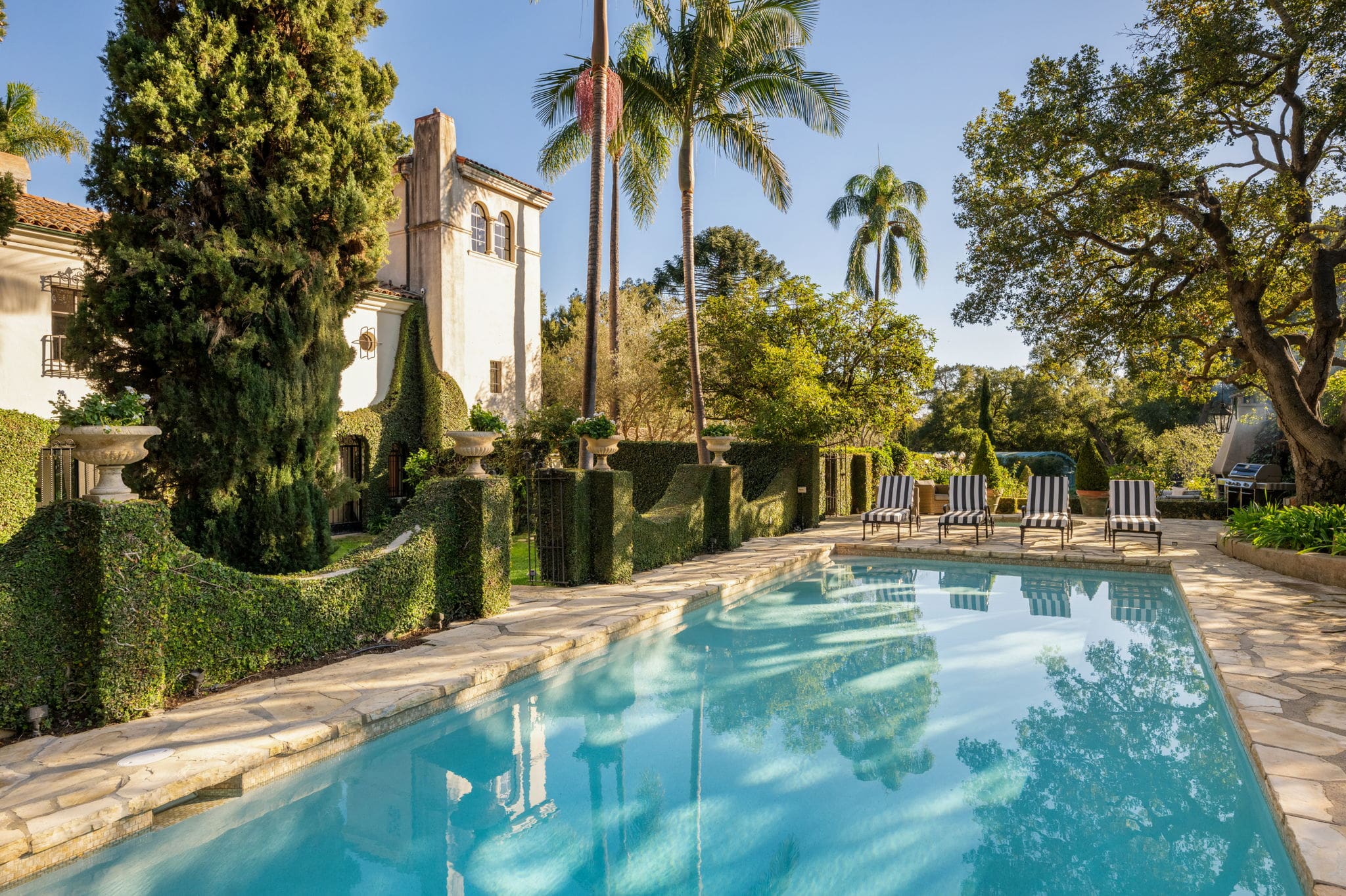 House Chaparral Montecito: Spacious 7-Bedroom Luxury Apartment with Pool and Seaview, Montecito