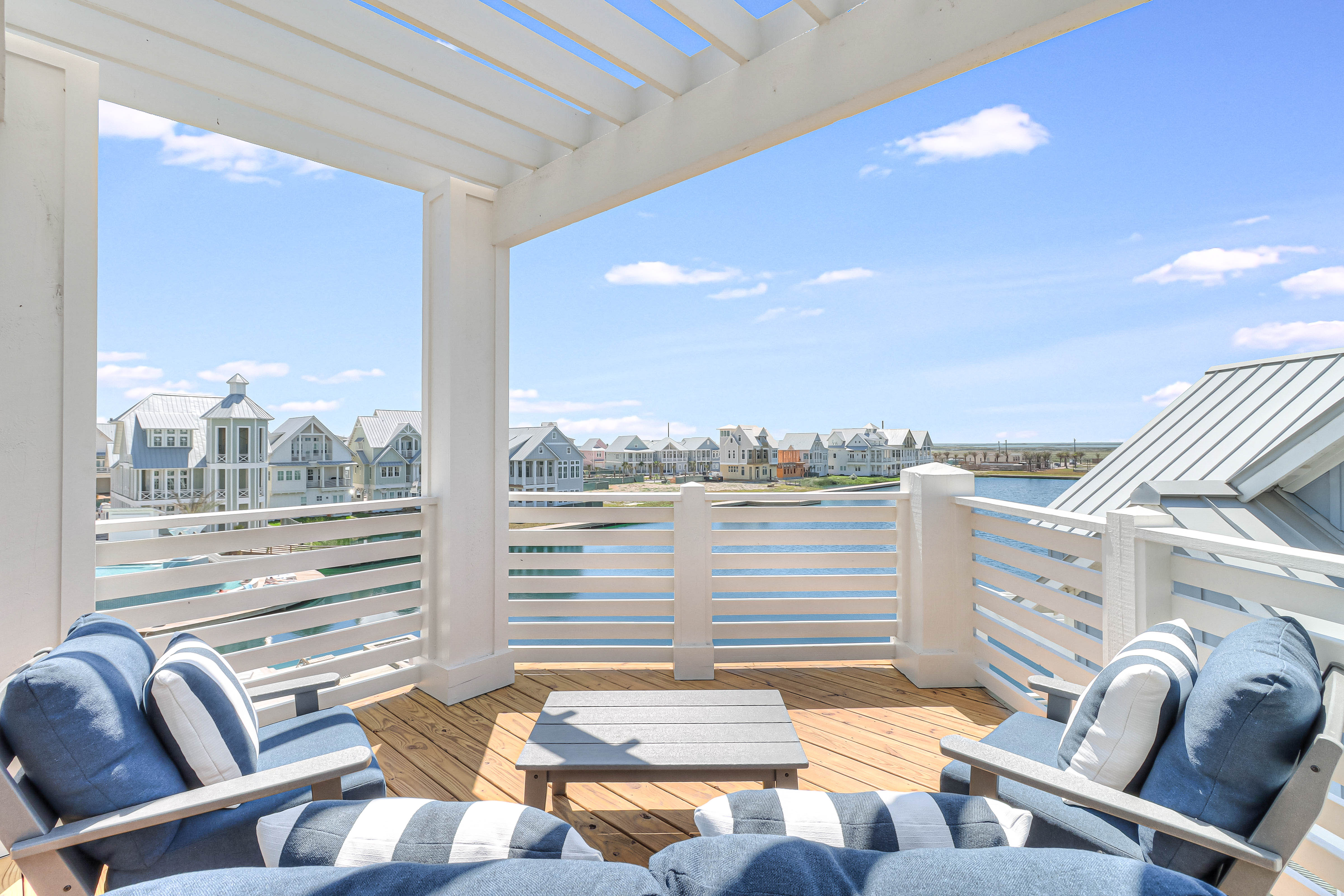 House Chaparral Nueces: Luxury 6-Bedroom House with Seaview and Pool, Nueces County