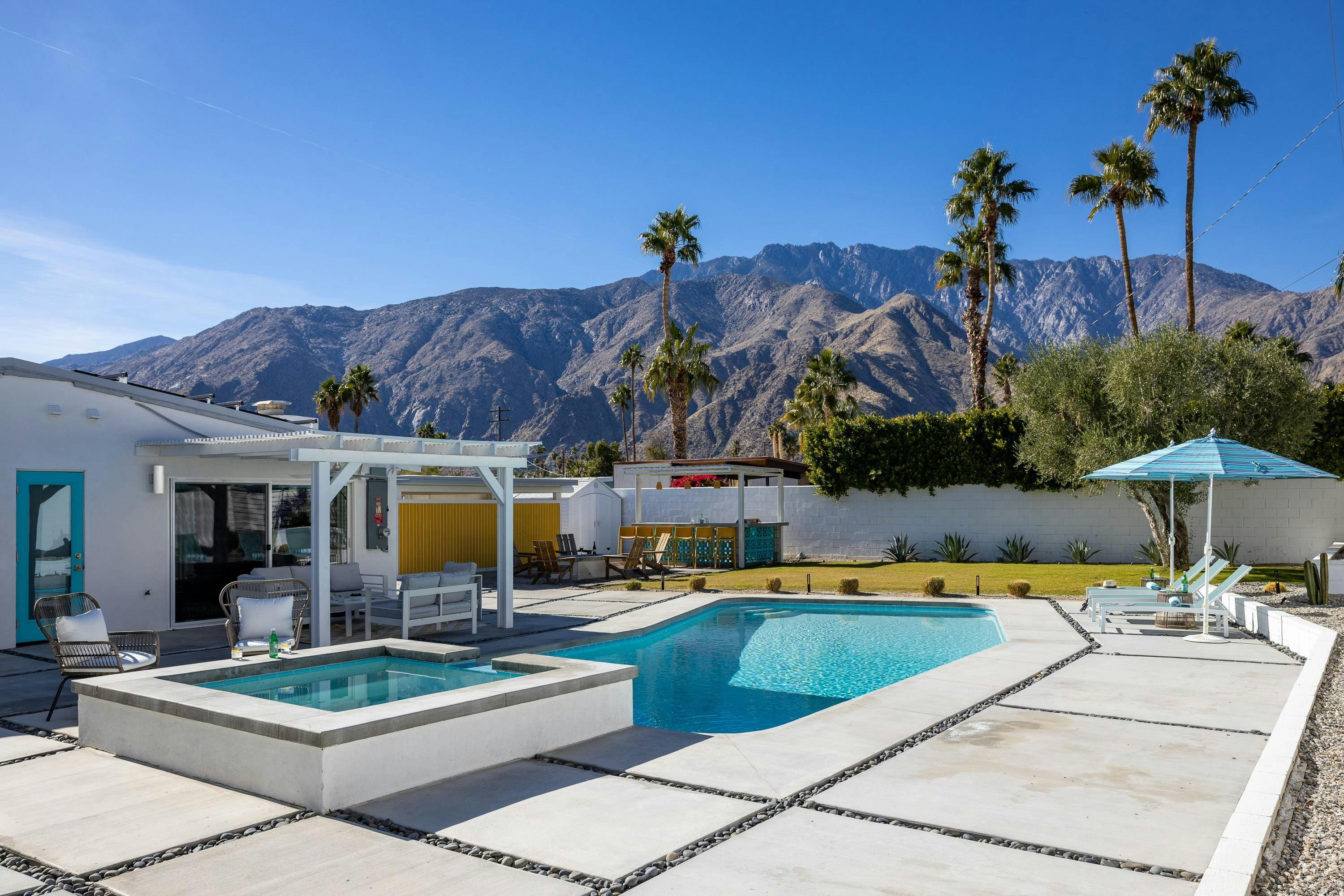 House Chaparral Springs: Luxury 3-Bedroom House with Pool and Hot Tub, Palm Springs