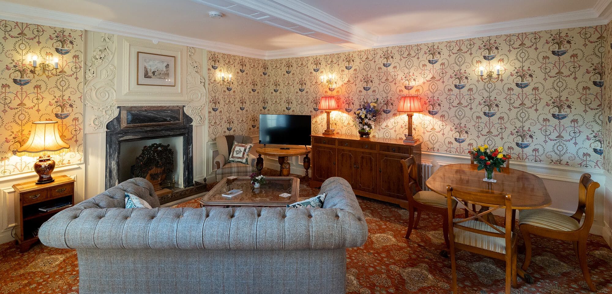 House Cherwell Oxford: Luxury 2-Bedroom Apartment with Designer Interiors, Oxford City Centre