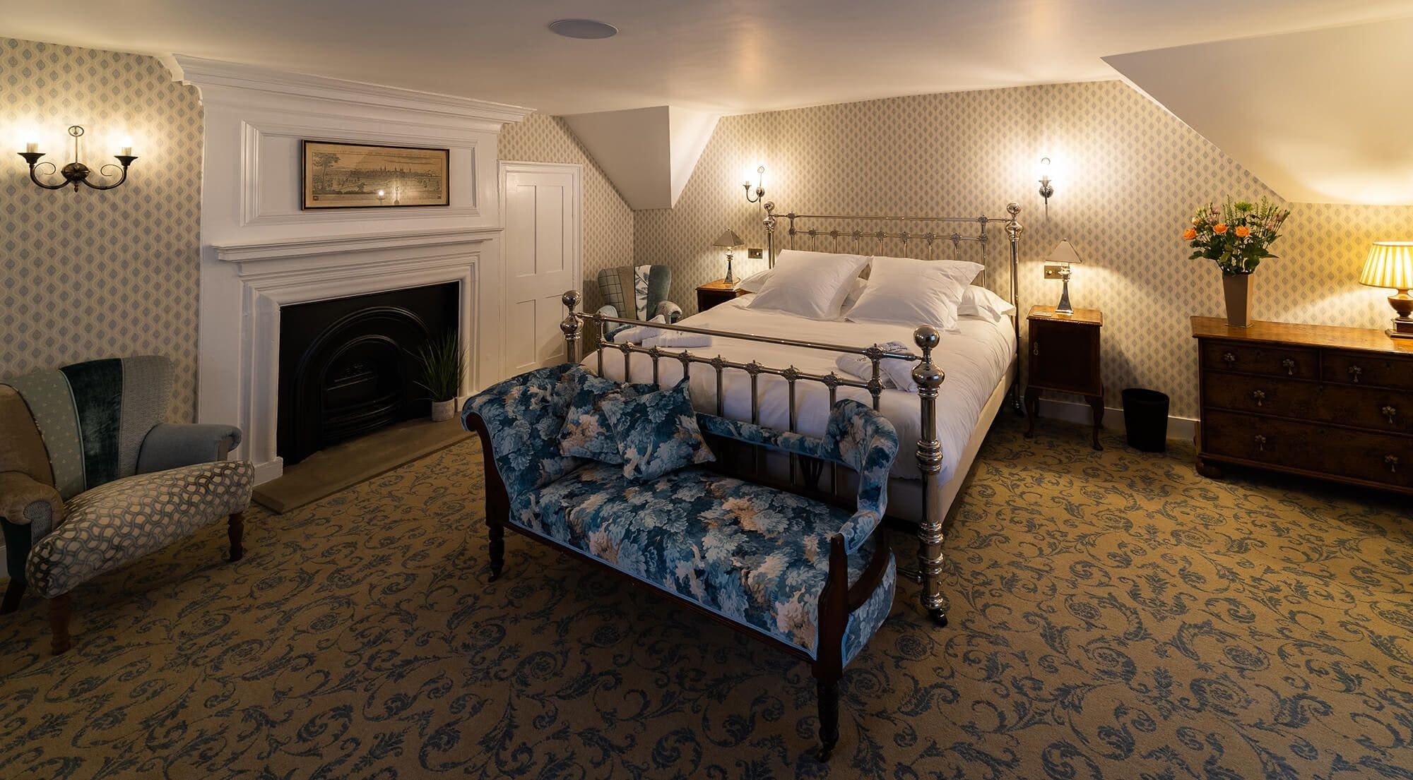 House Cherwell Oxford: Luxury 2-Bedroom Apartment with Designer Interiors, Oxford City Centre