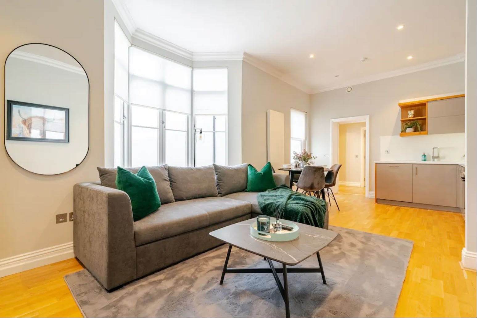 House Chiltern Marylebone Marylebone 20: Chic 2-Bedroom Apartment with Family-Friendly Features, Marylebone