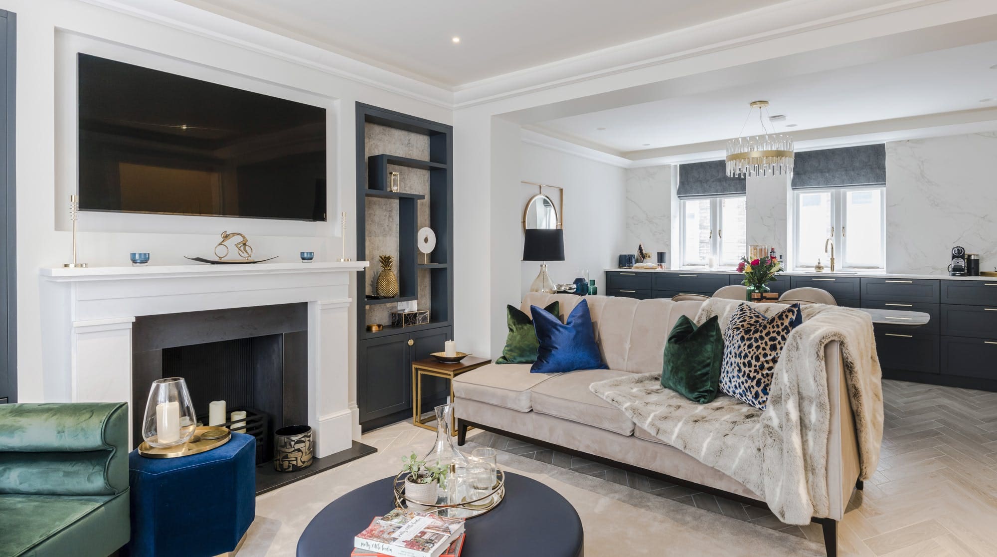 House Chiltern Marylebone Marylebone 24: Glamorous 2-Bedroom Apartment with Chic Decor, Marylebone