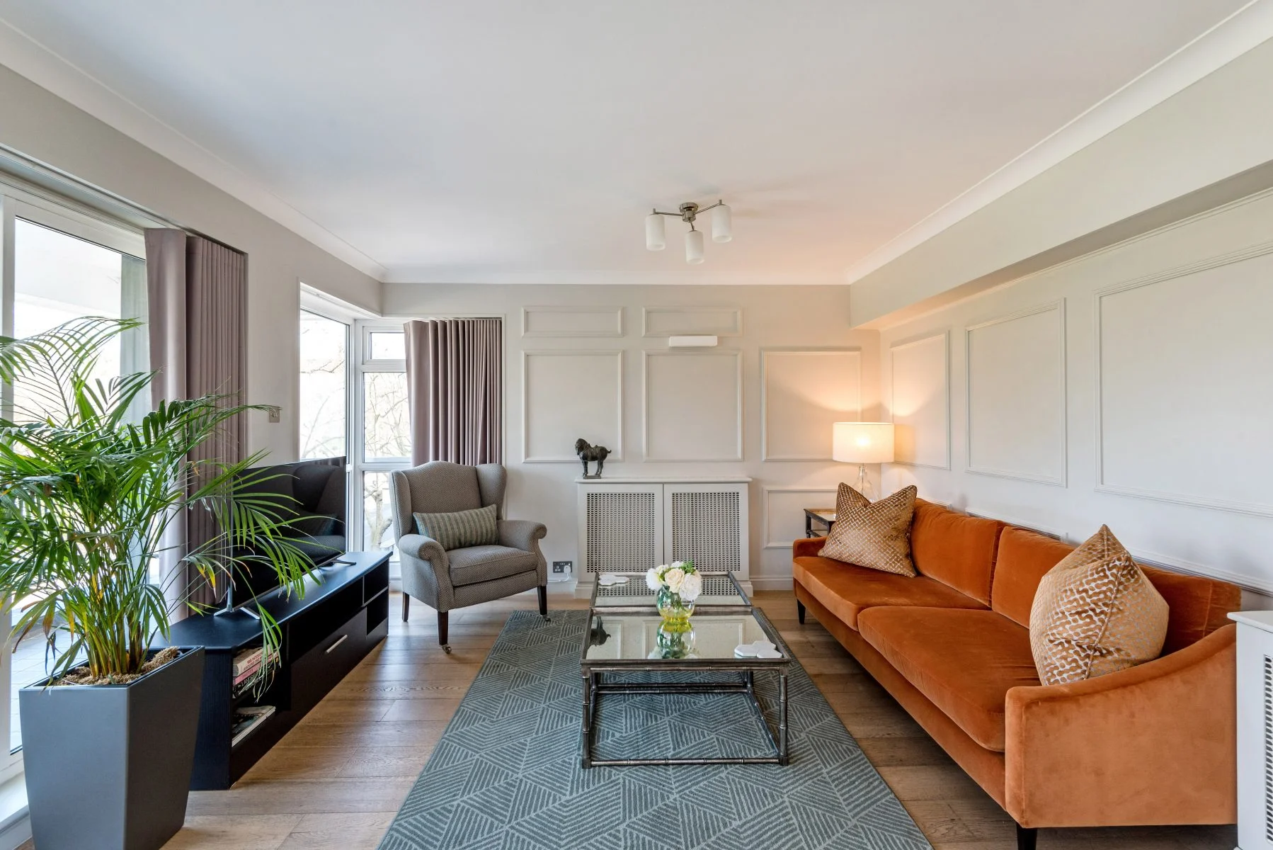 House Churchill Kensington: Elegant 2-Bedroom Apartment with Hyde Park Views, Kensington