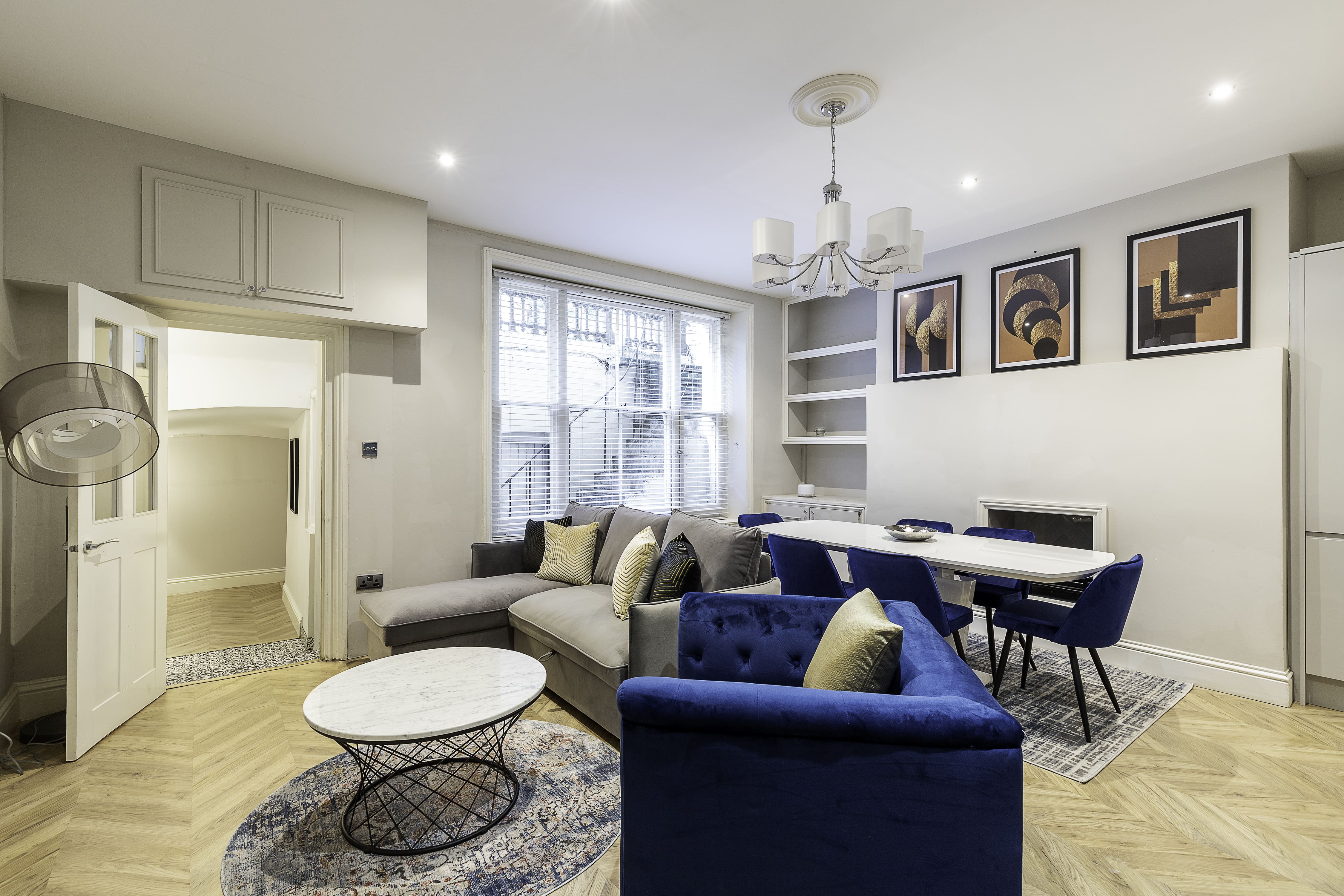 House Clarendon Notting Hill: Chic 2-Bedroom Apartment Rental with Family-Friendly Features in Notting Hill