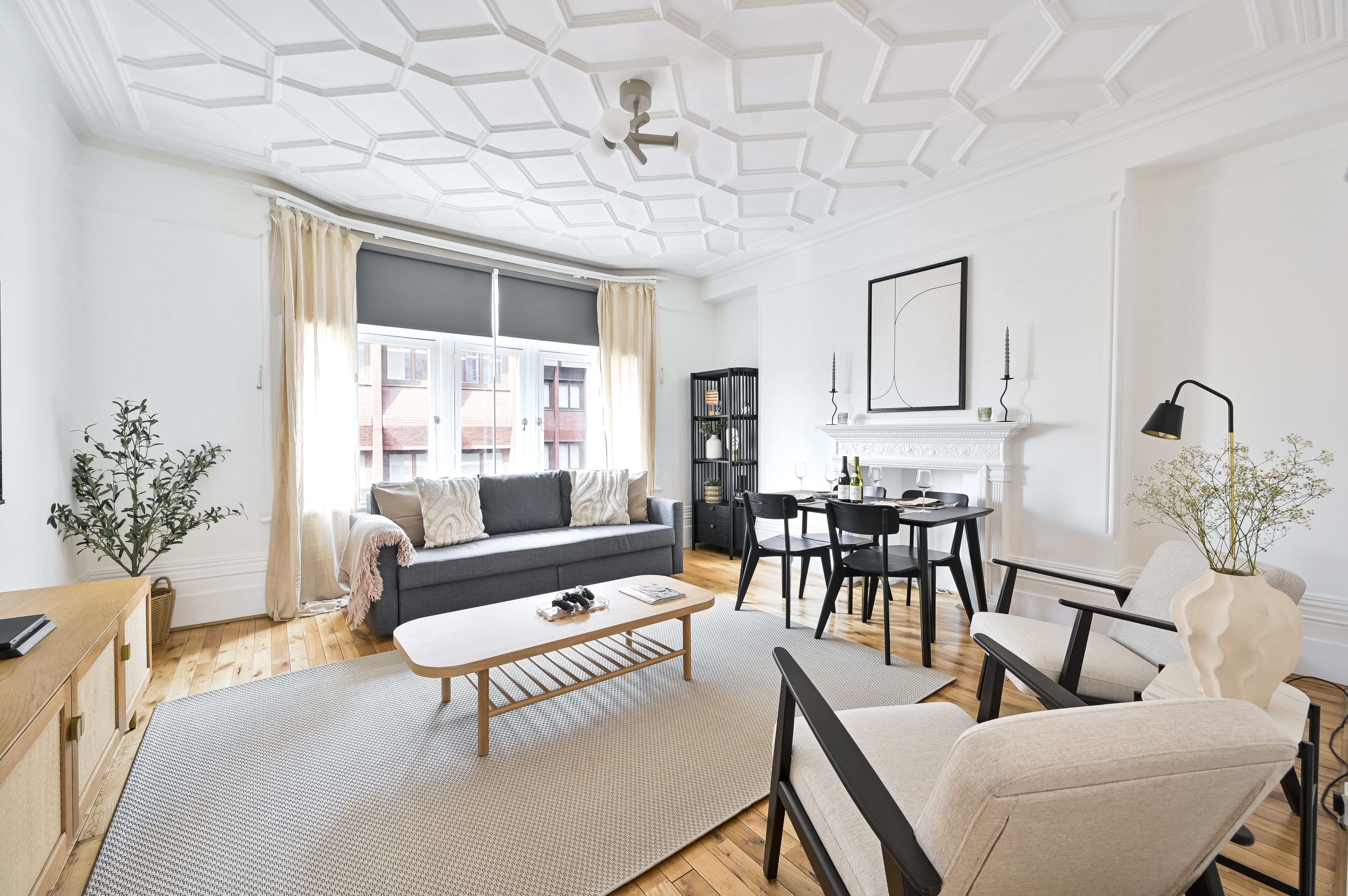 House Cockspur WestEnd: Elegant 2-Bedroom Apartment Perfect for Families, The West End, London