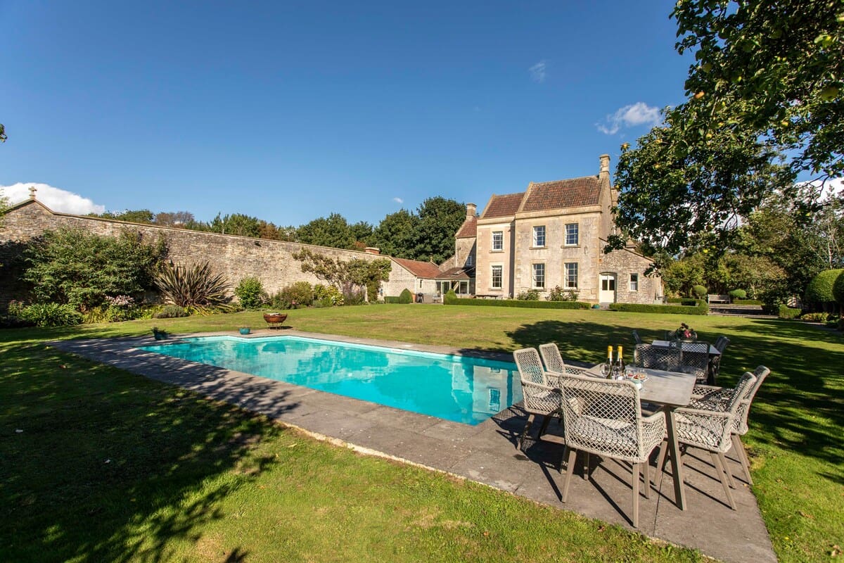 House Cotswold Gloucester: Luxury 7-Bedroom House with Pool, Gloucestershire