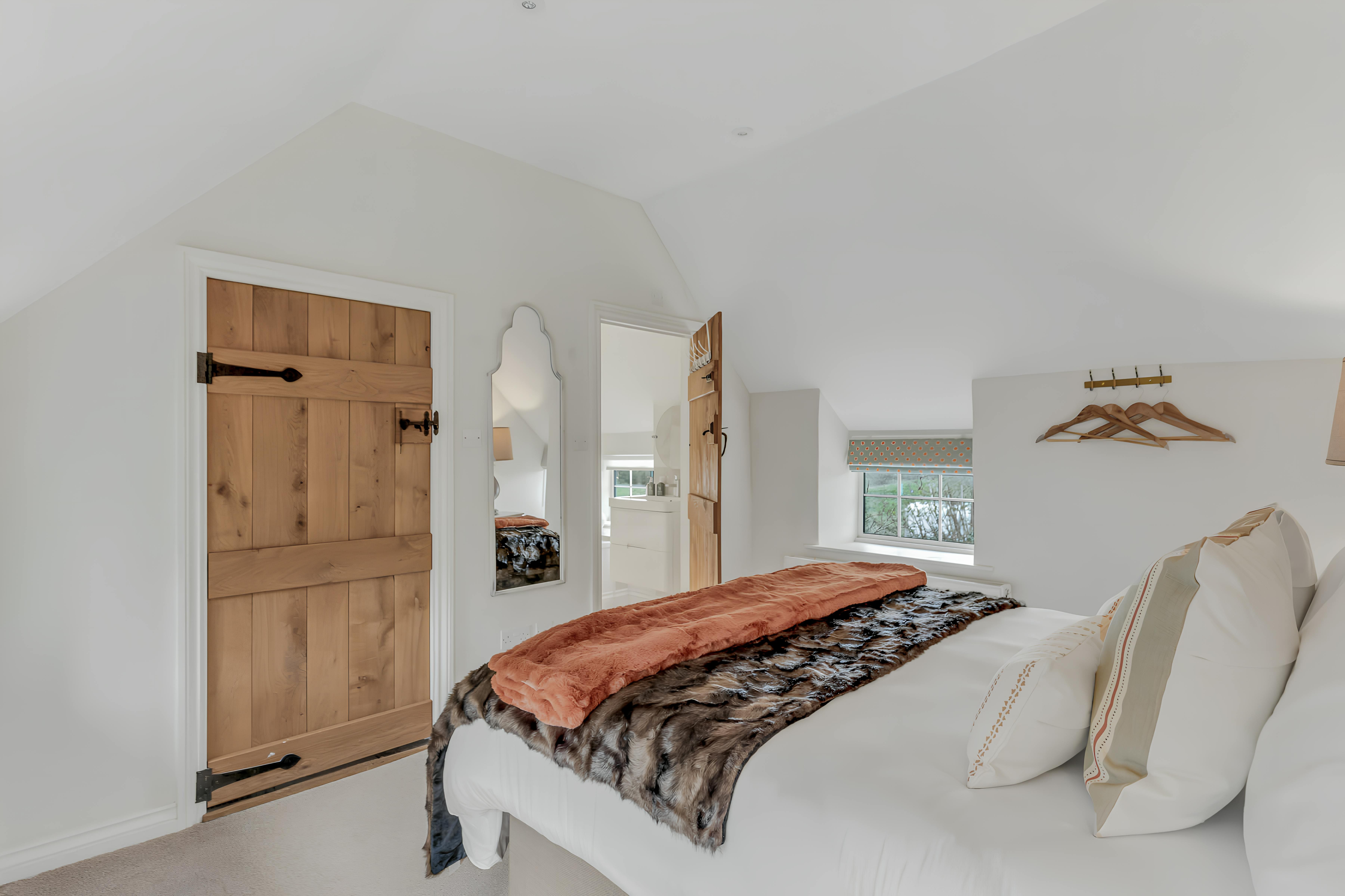 House Cotswold Gloucestershire Gloucestershire: Charming 4-Bedroom Luxury Cottage with Scenic Views, Gloucestershire