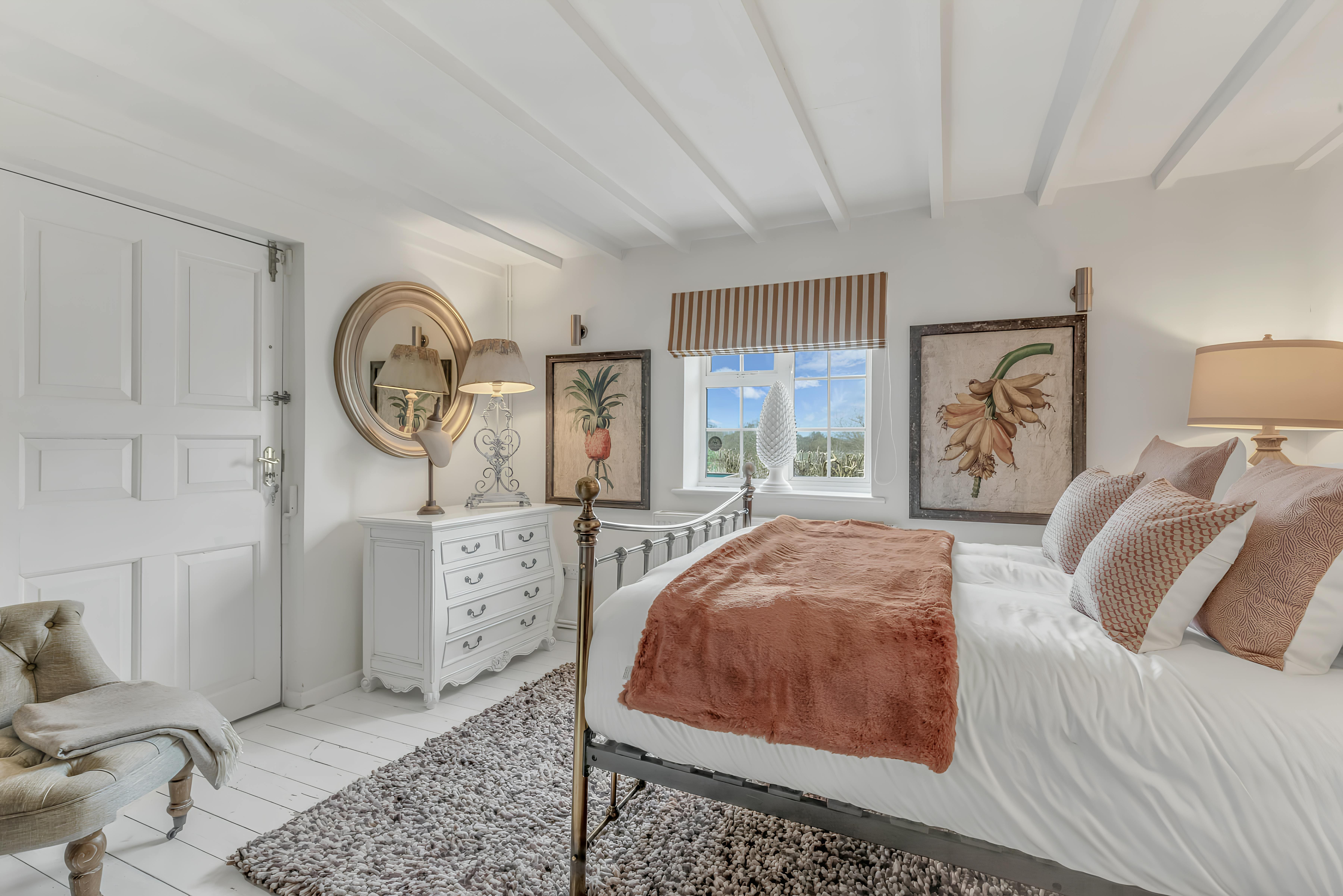 House Cotswold Gloucestershire Gloucestershire: Charming 4-Bedroom Luxury Cottage with Scenic Views, Gloucestershire