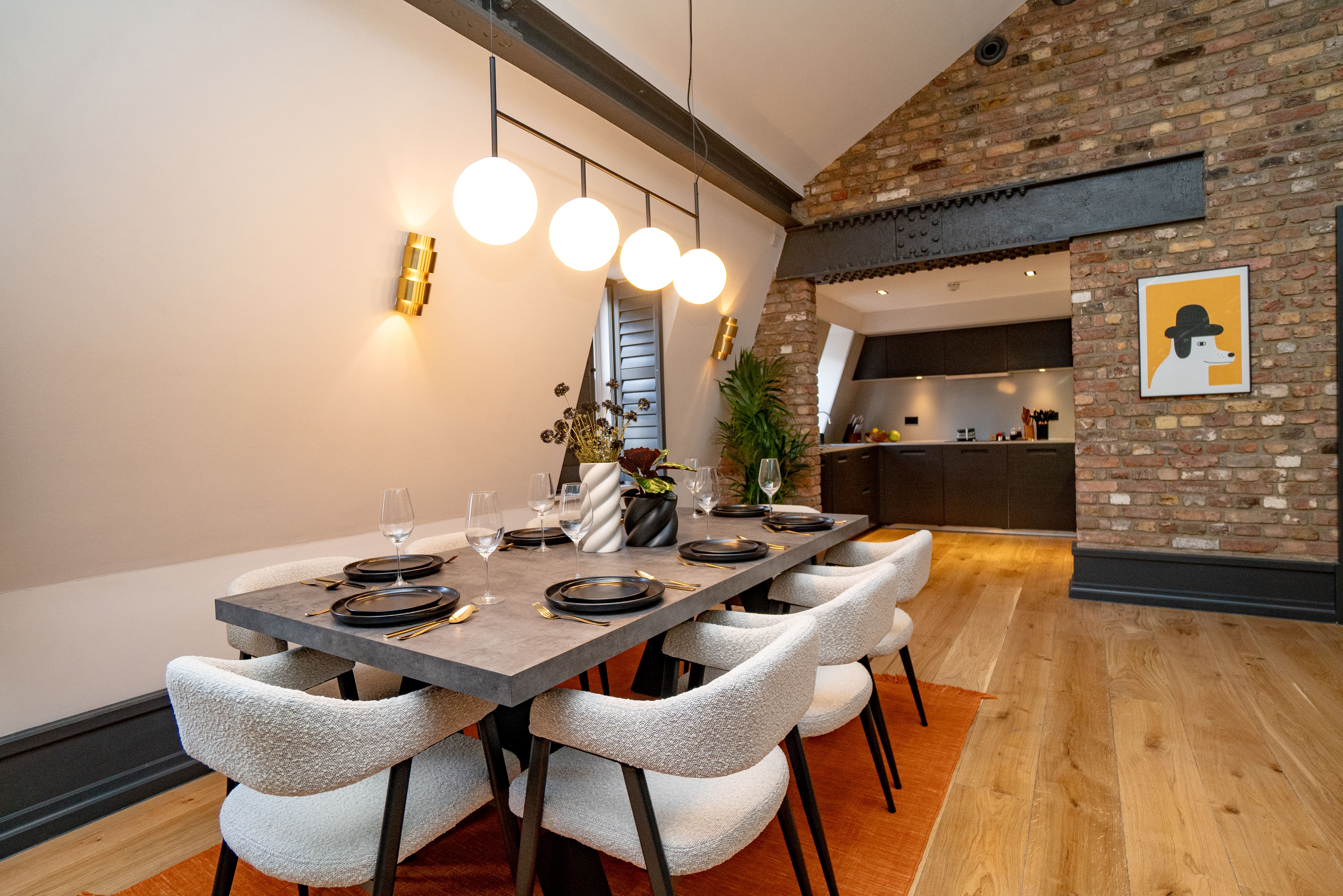 House Covent London: Chic 3-Bedroom Apartment with Air-Con, Covent Garden, London