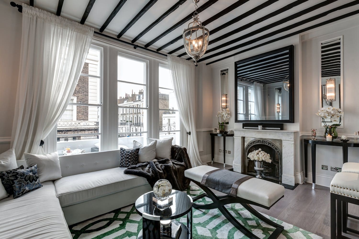 House Cubitt Pimlico: Elegant 3-Bedroom Townhouse with Skyline Views, Pimlico