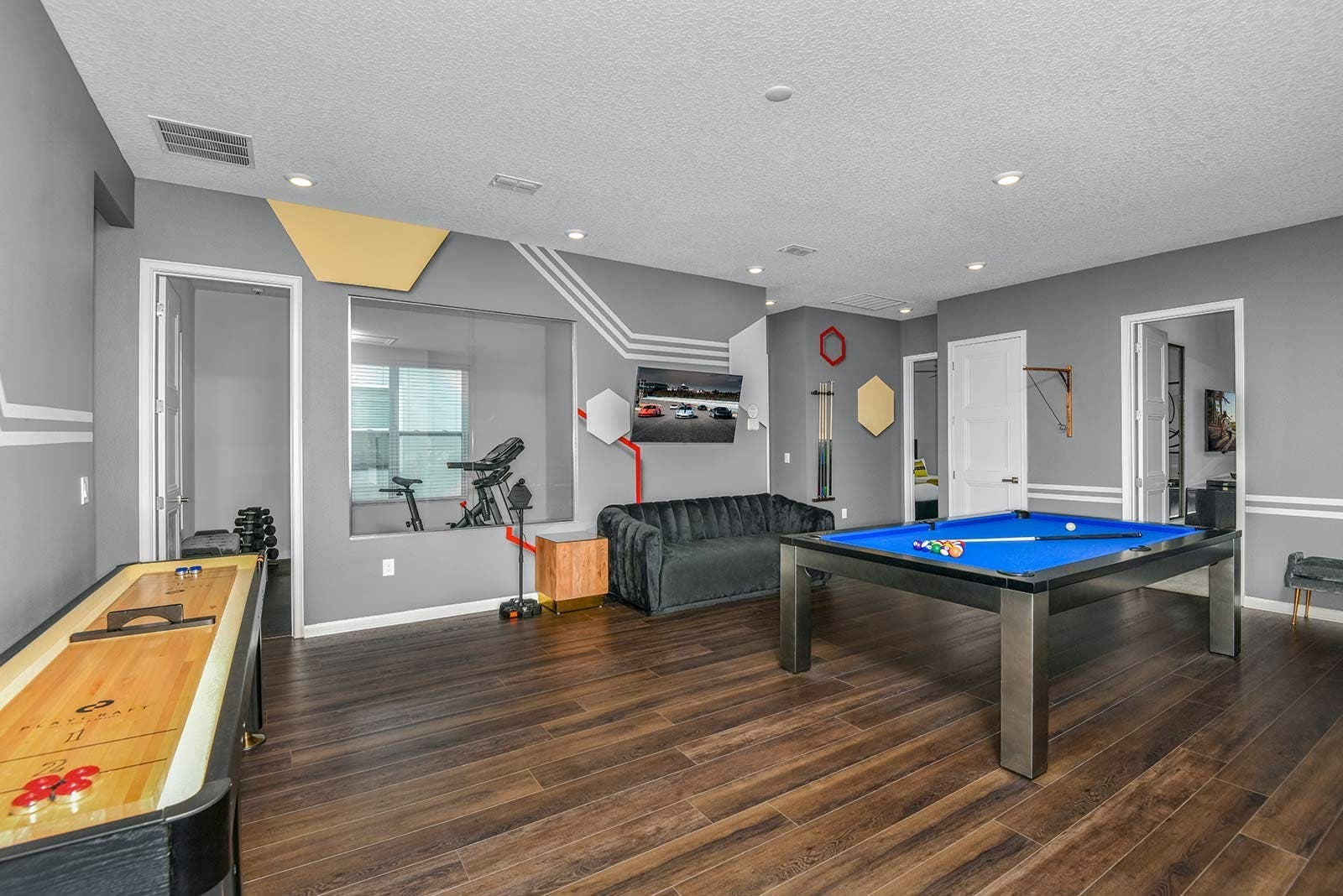 House Cypress Davenport Florida: Spacious 11-Bedroom Villa with Pool and Gym, Polk County