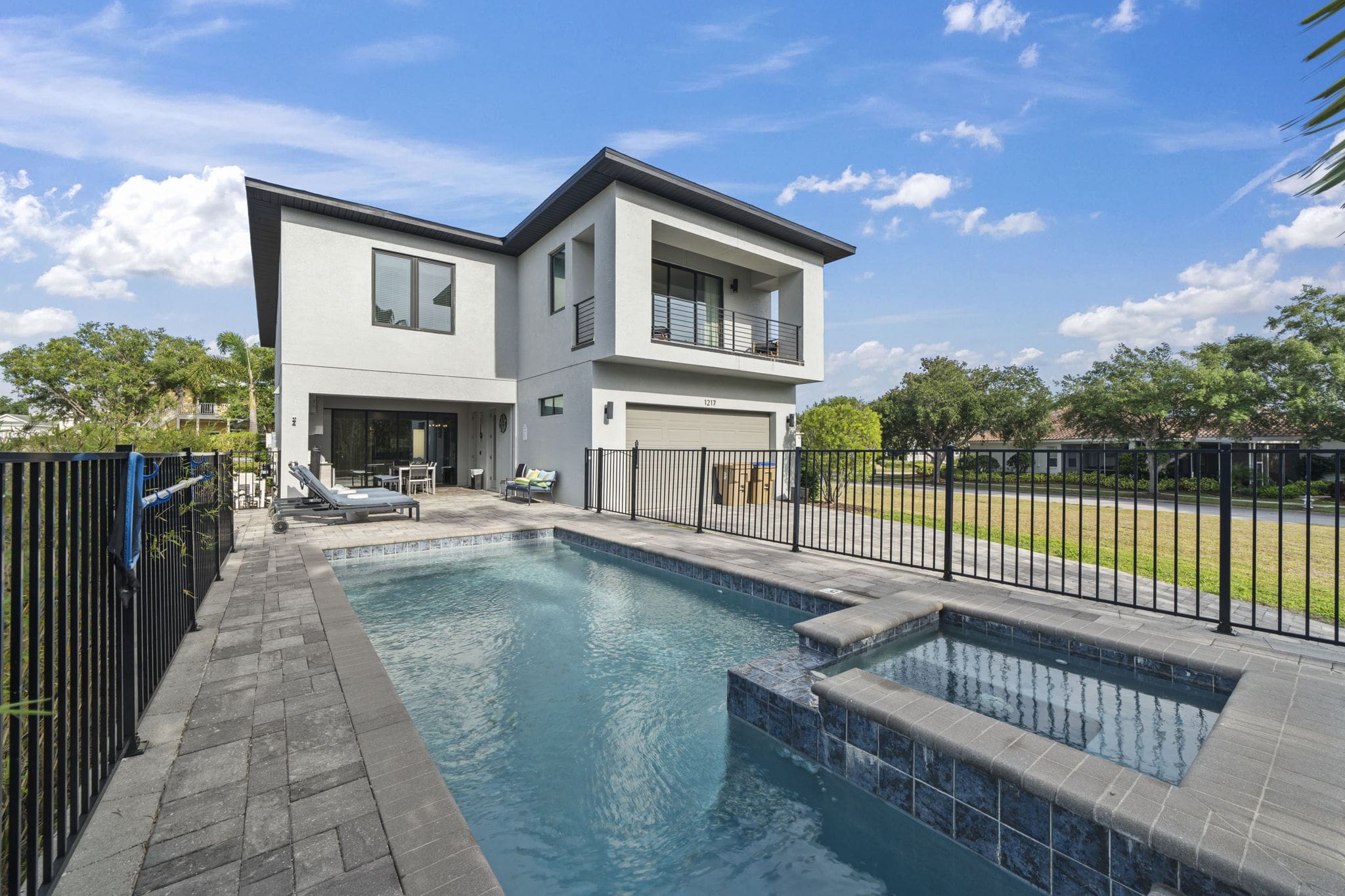 House Cypress Kissimmee: Luxury 7-Bedroom Villa with Pool and Hot Tub, Osceola County