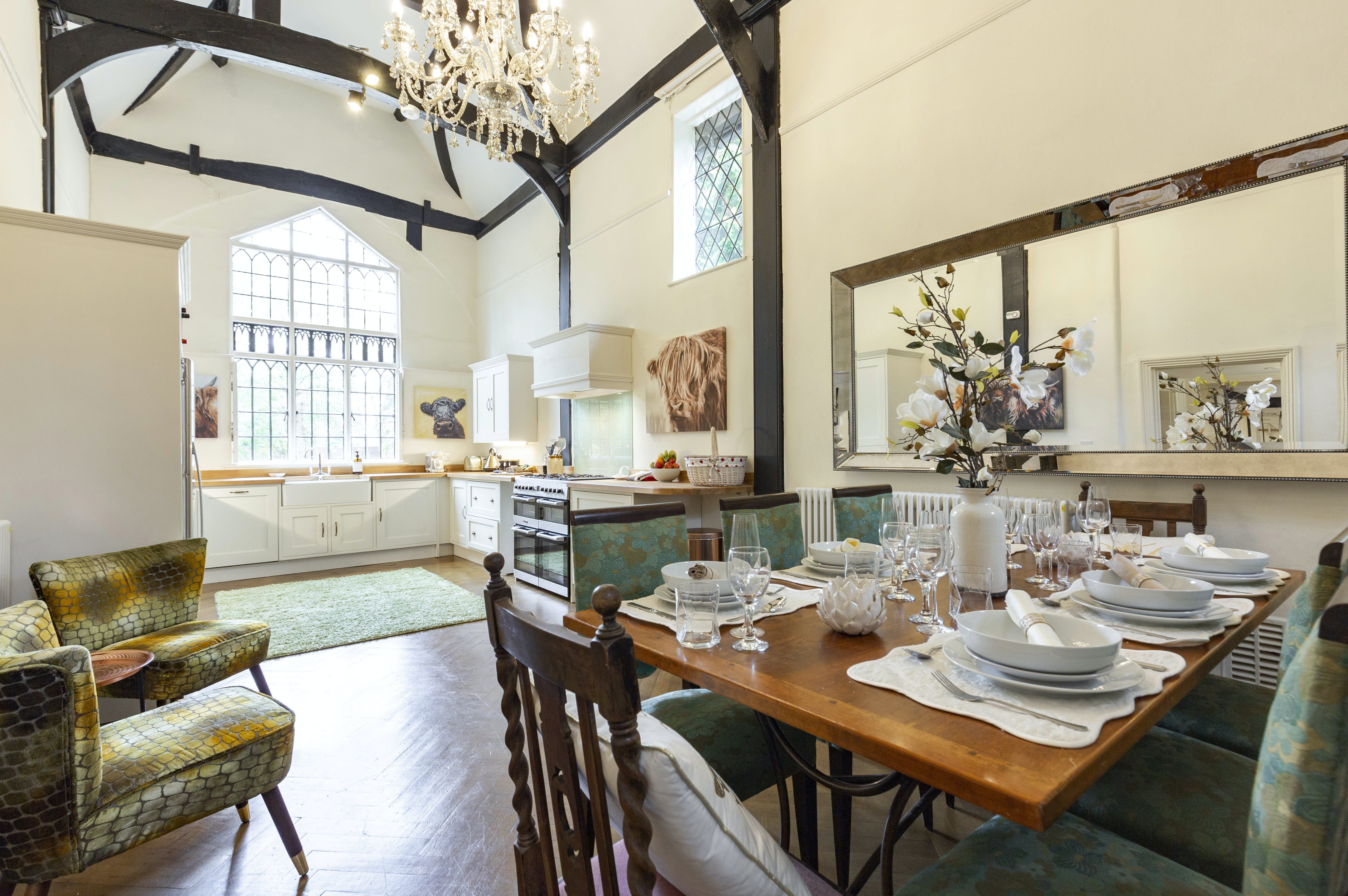 House Dorney Windsor: 4-Bedroom Family-Friendly Apartment with Lake Views, Windsor