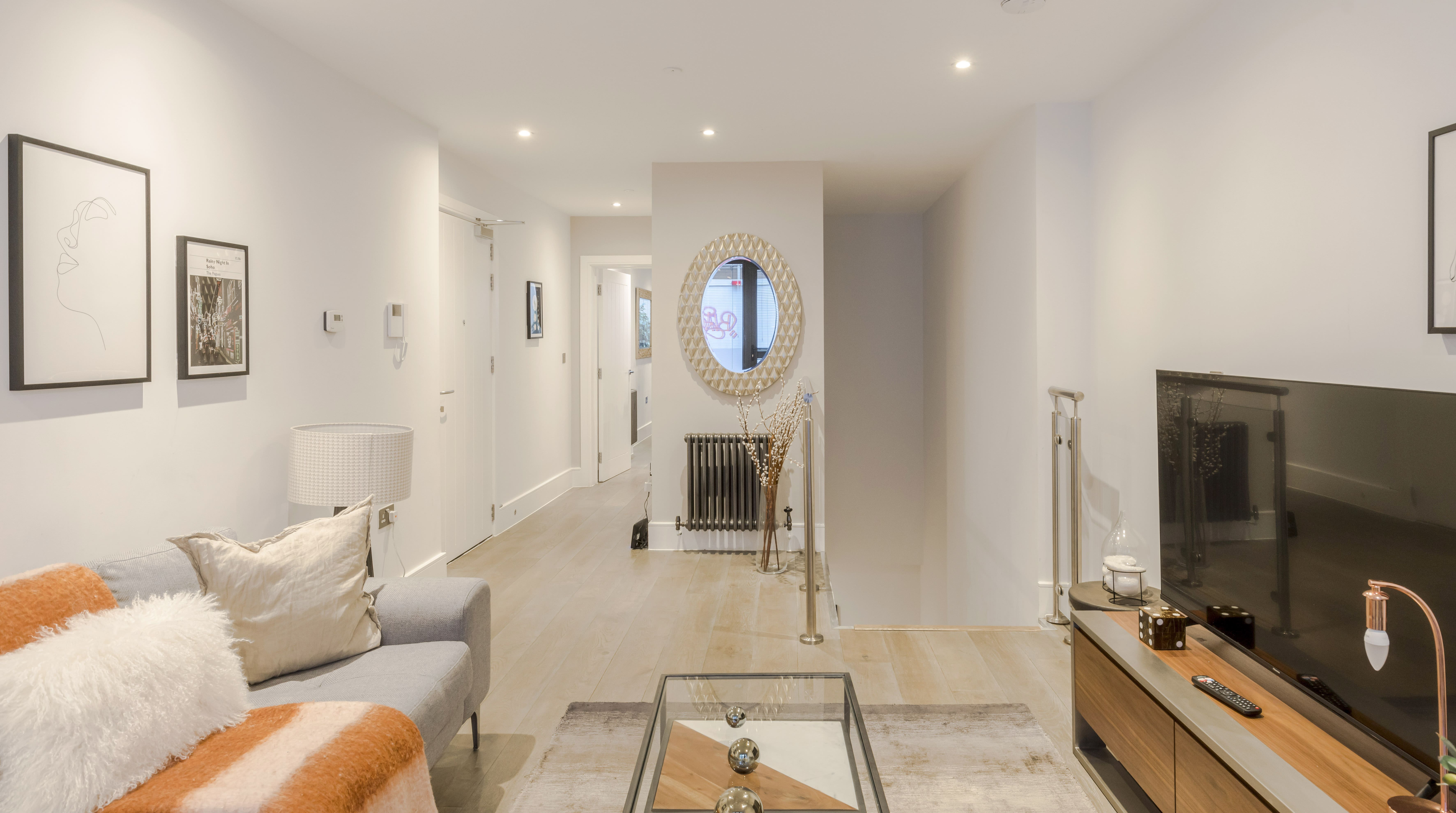 House Farringdon Holborn Holborn: Luxury 3-Bedroom Apartment for Families, Holborn