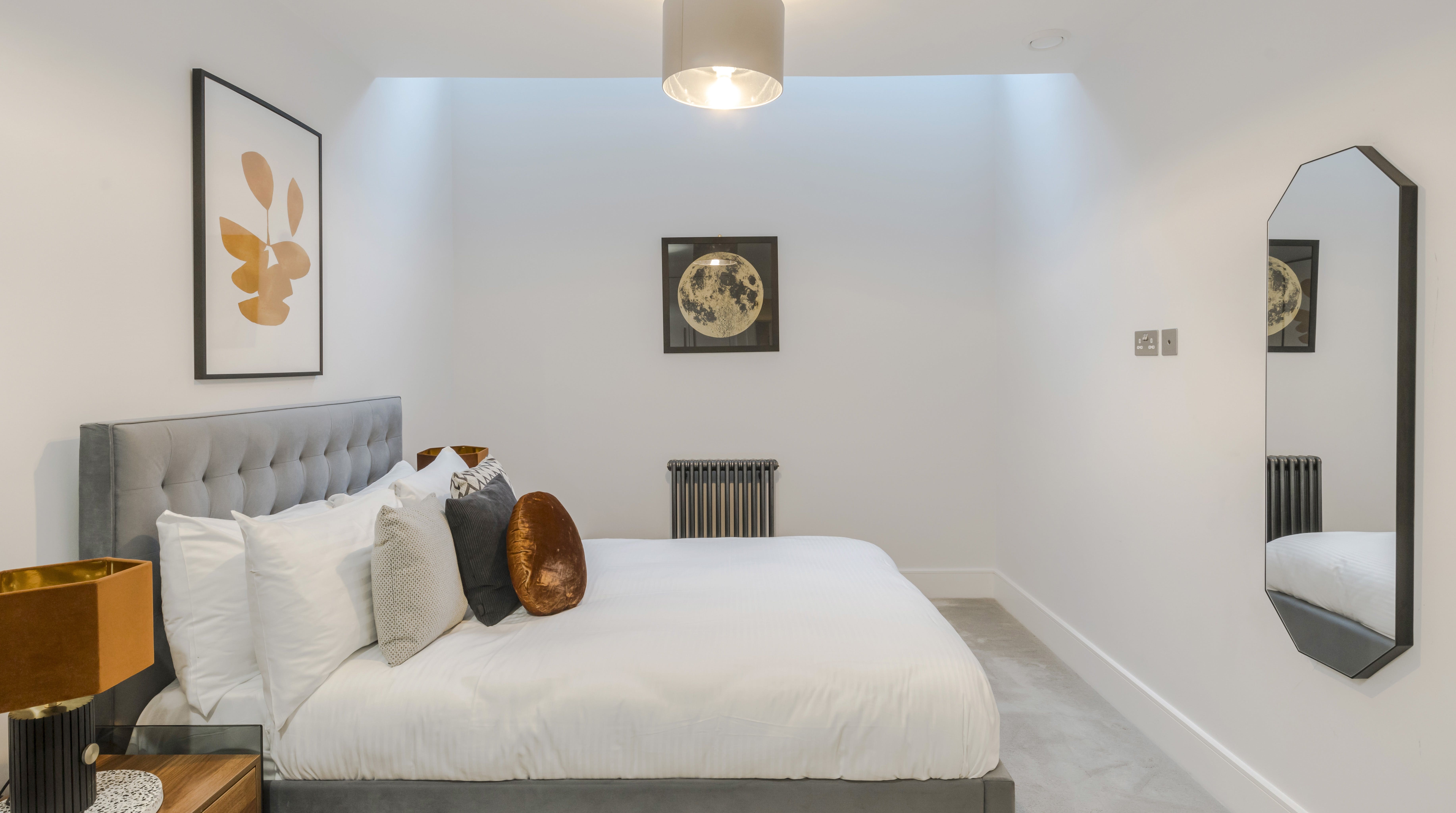 House Farringdon Holborn Holborn: Luxury 3-Bedroom Apartment for Families, Holborn