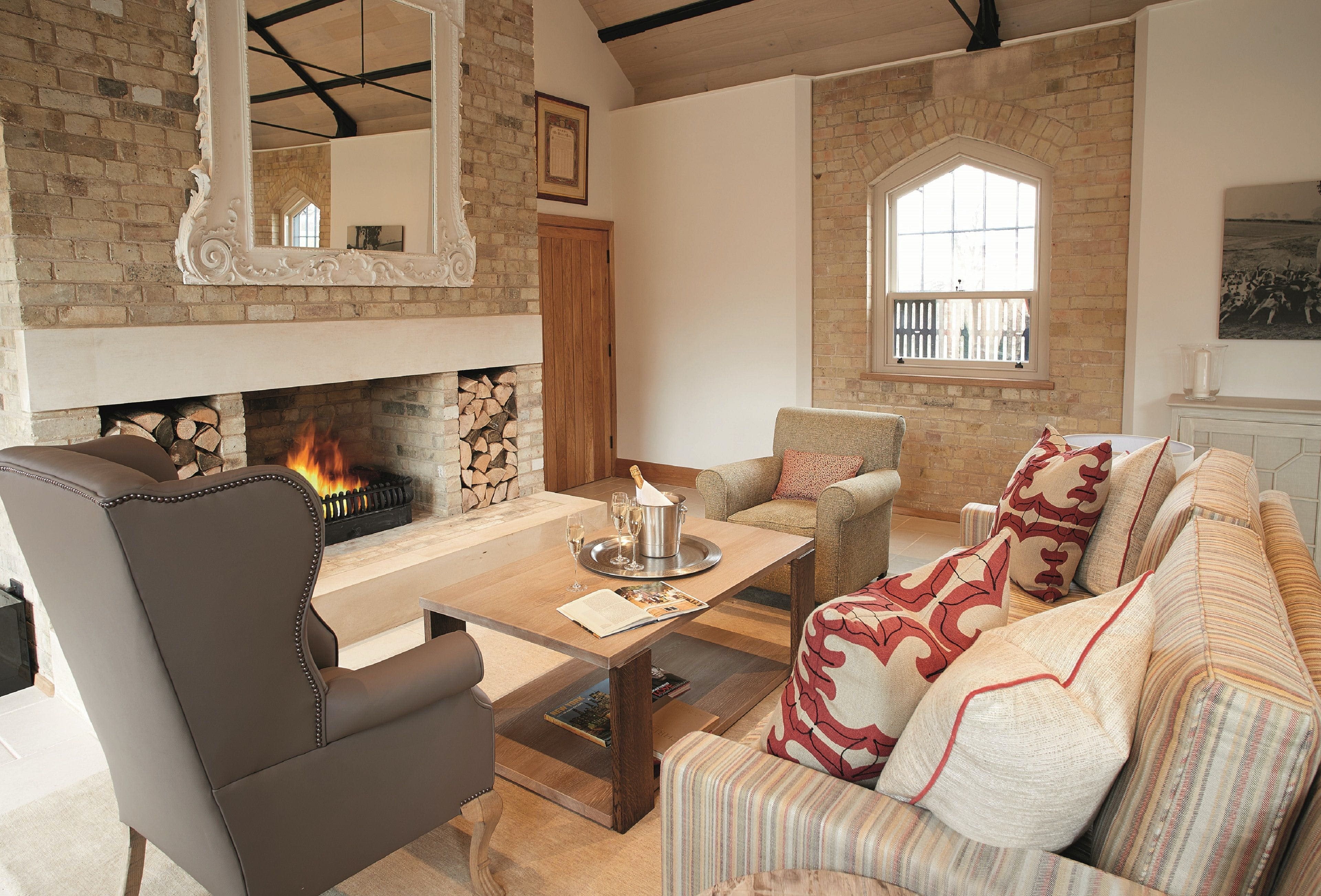 House Fotheringhay Peterborough: Luxury 10-Bedroom Apartment for Families and Groups, City of Peterborough