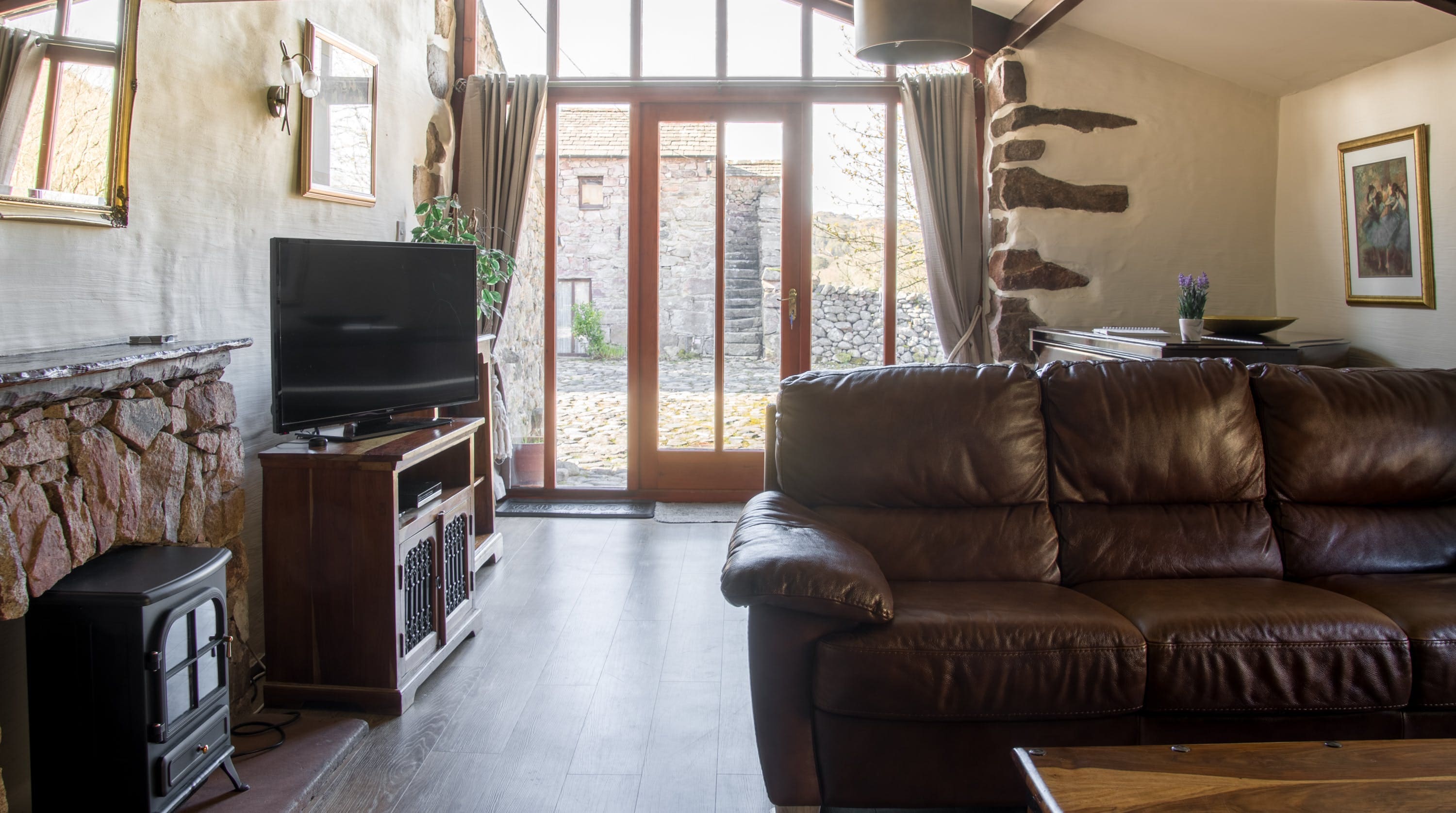 House Ghyll Eskdale: Charming 4-Bedroom Cottage with BBQ and Lake Views, Lake District