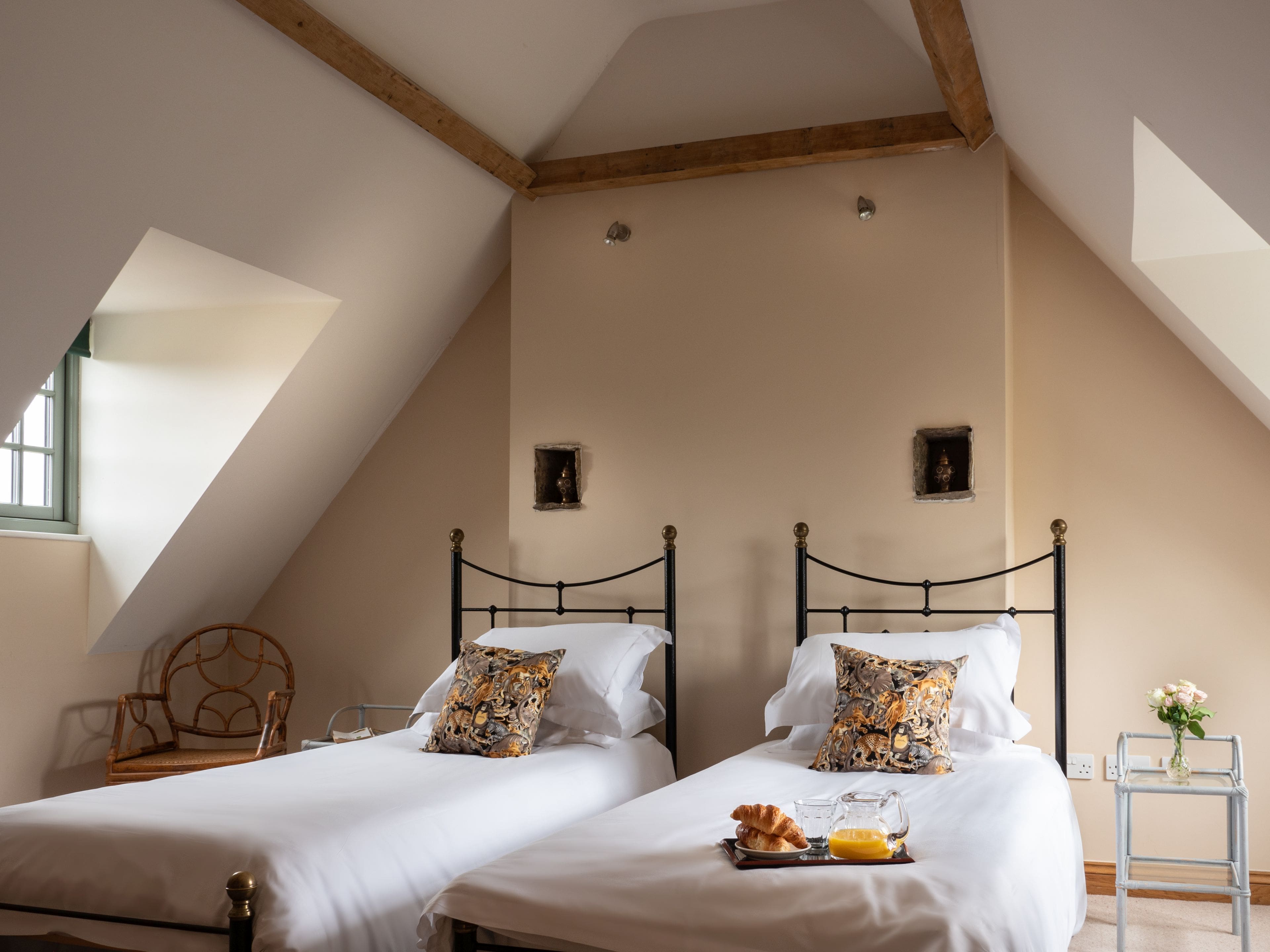 House Glyme Chipping Norton: Charming 3-Bedroom Apartment with Indoor Pool, Chipping Norton