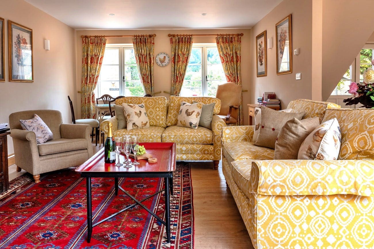 House Glyme ChippingNorton: Charming 3-Bedroom Holiday Cottage with Pool, Chipping Norton