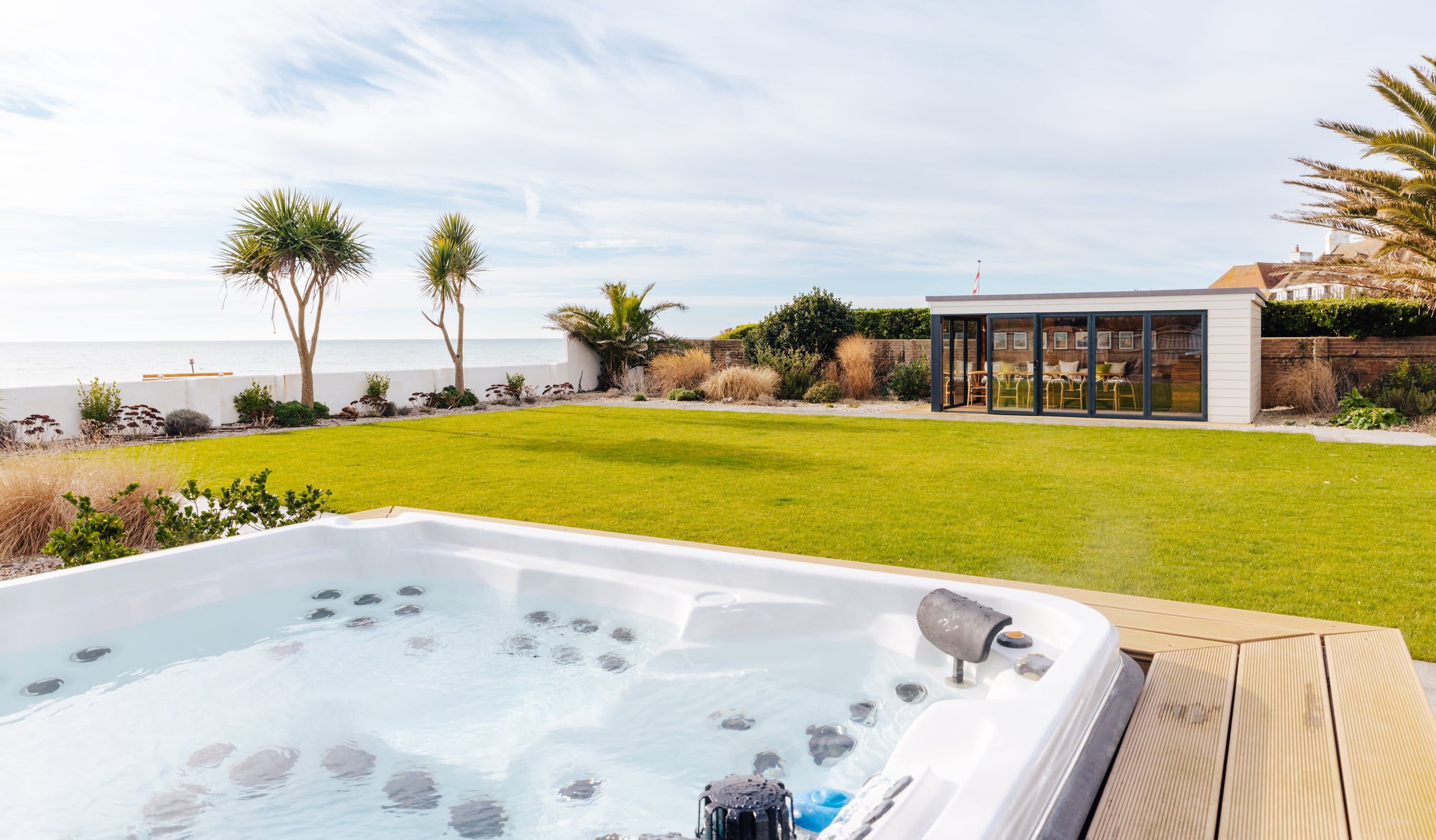 House Goodwood Chichester: Spacious 5-Bedroom Apartment with Hot Tub and Seaview, Chichester