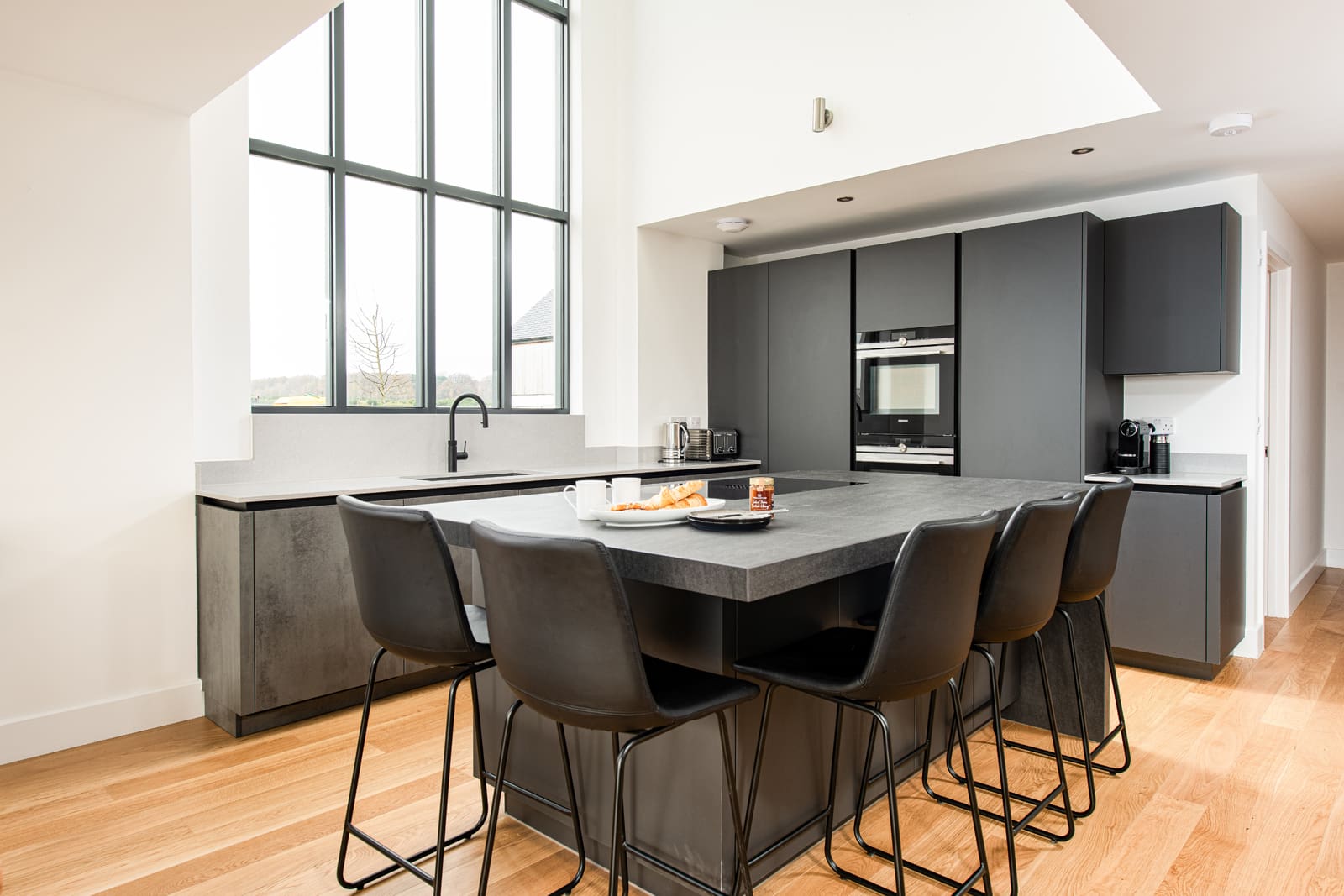 House Gorse Dorset: Luxury 4-Bedroom House with Pool and Countryside Views, Dorset