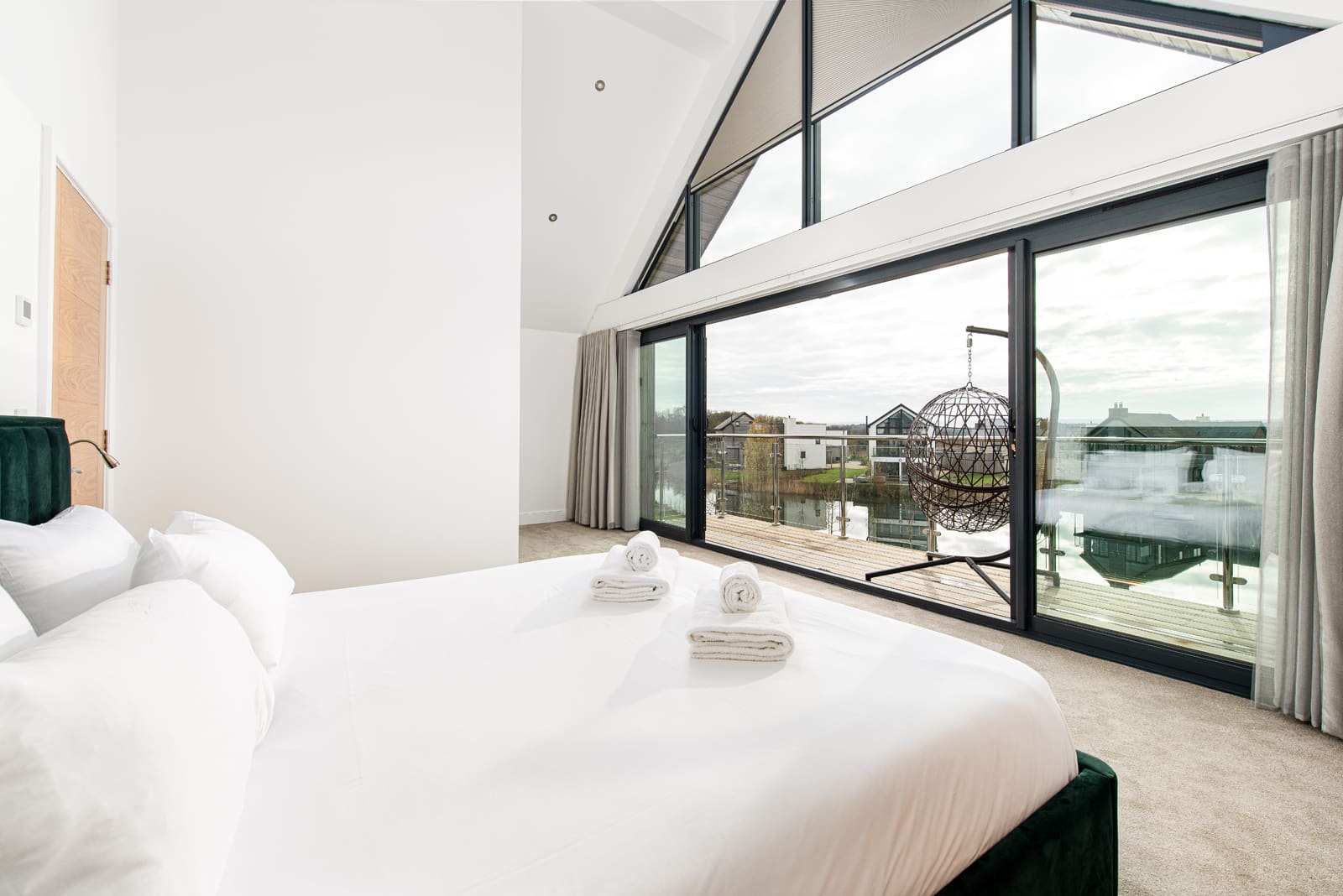 House Gorse Dorset: Luxury 4-Bedroom House with Pool and Countryside Views, Dorset