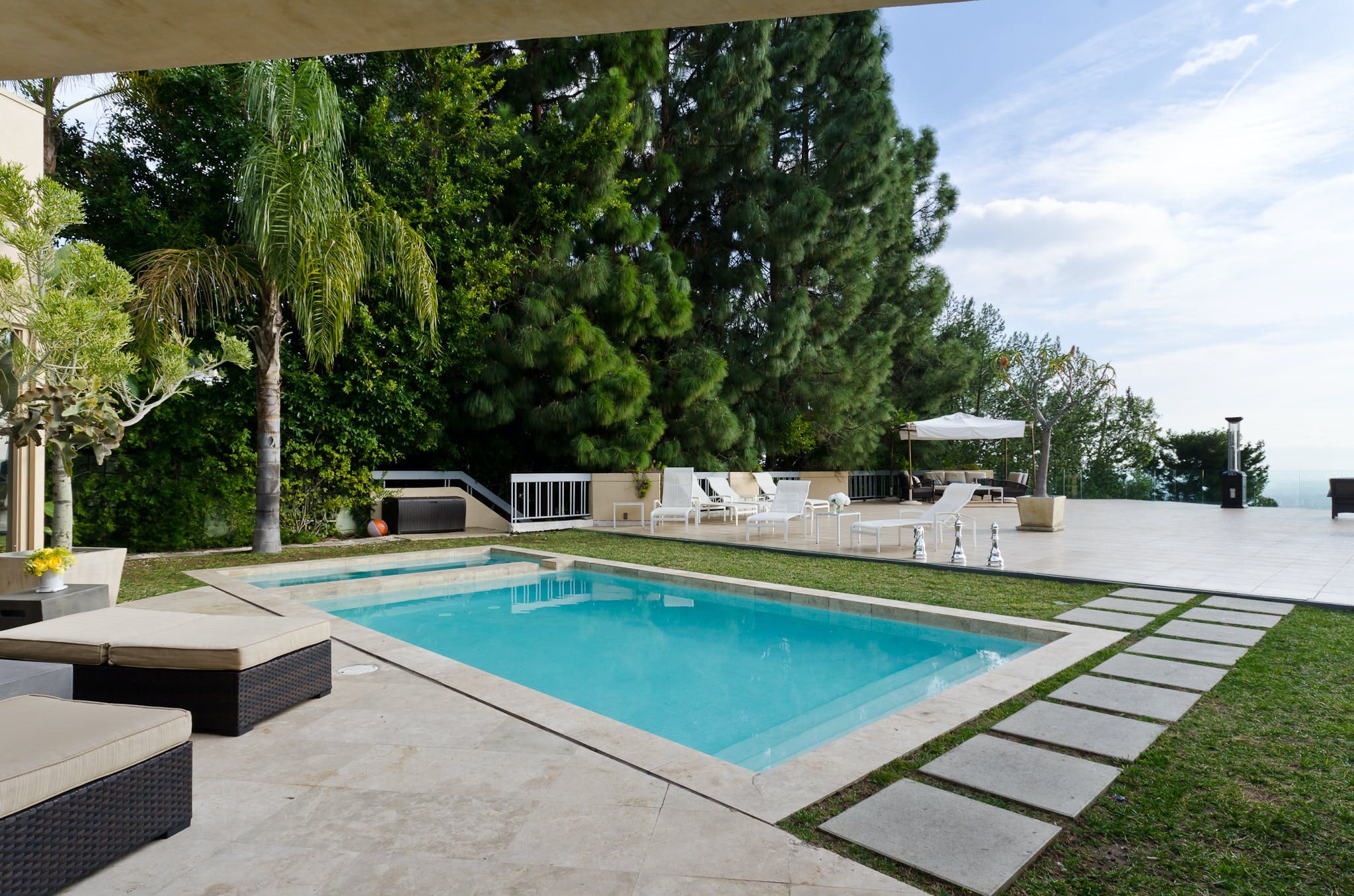 House Griffith Beverly: Luxury 4-Bedroom Villa with Hot Tub and Pool, Beverly Crest