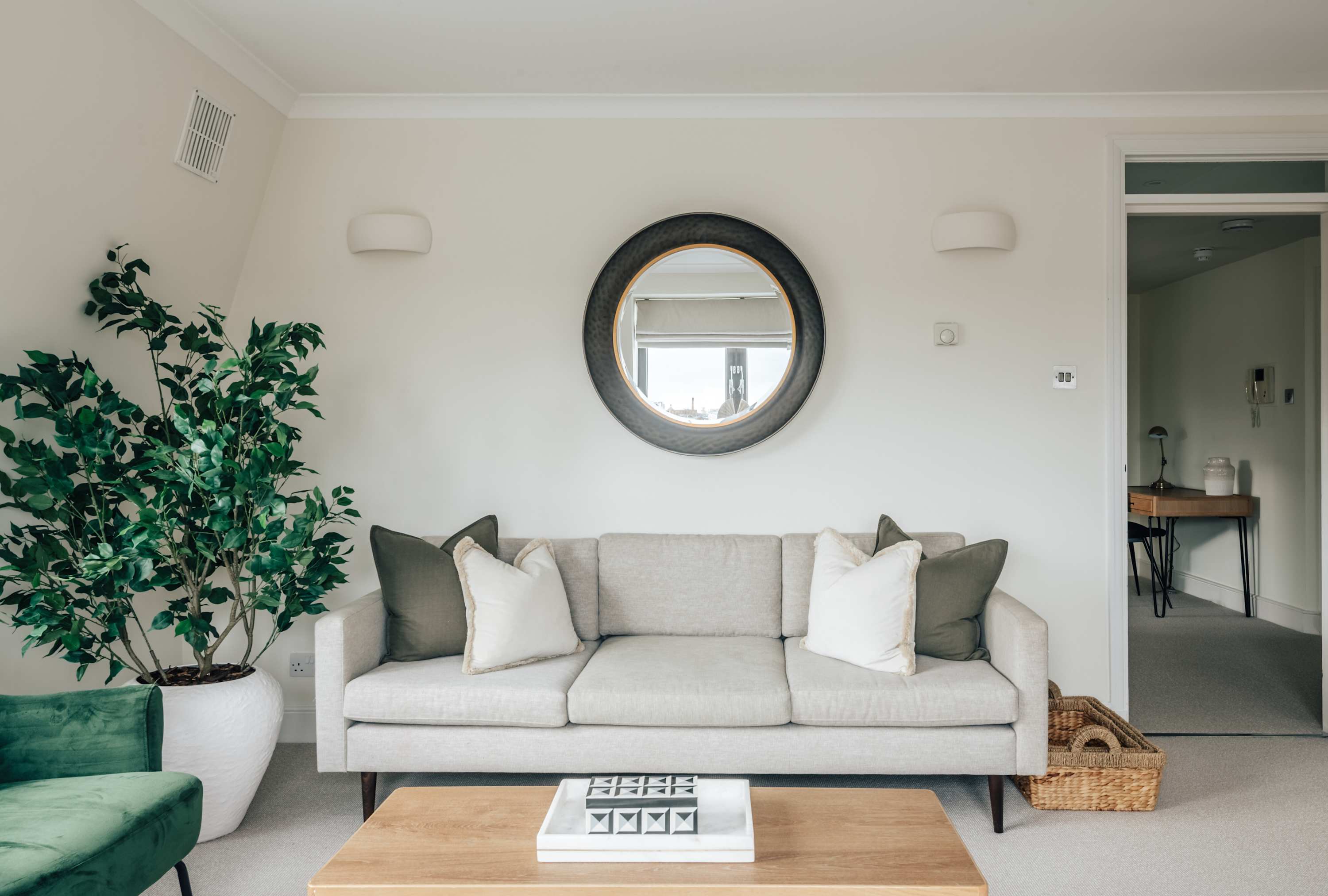 House Grosvenor Belgravia Belgravia 6: Charming 2-Bedroom Townhouse for Families, Belgravia