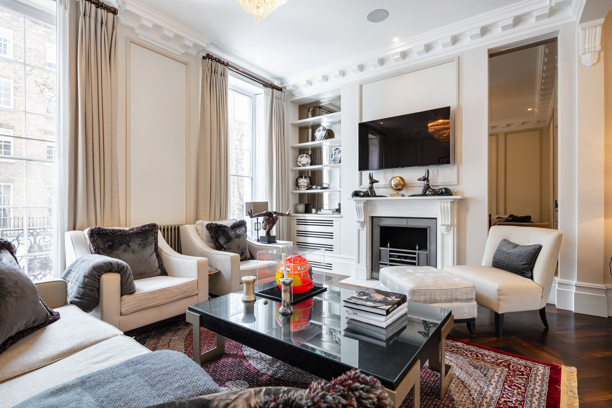 House Grosvenor Belgravia Belgravia 9: Elegant 5-Bedroom Townhouse with Garden and Gym, Belgravia