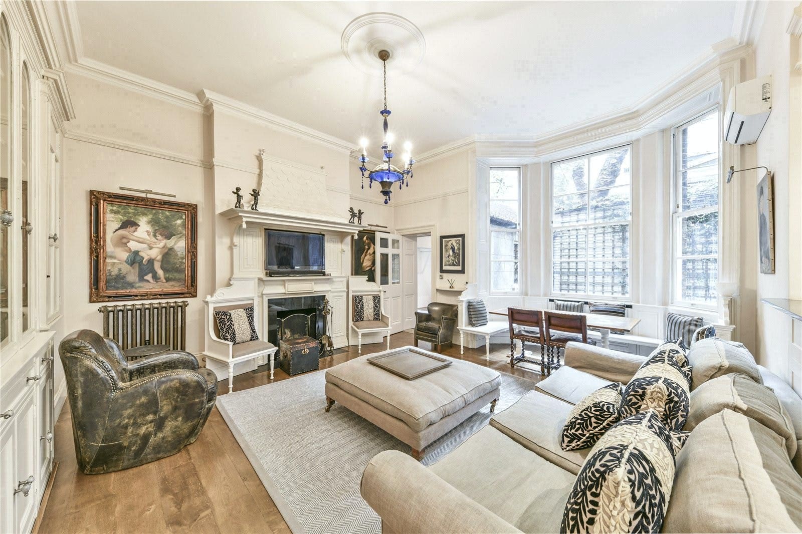 House Grosvenor Mayfair Mayfair 12: Elegant 3-Bedroom Apartment with Sauna, Mayfair